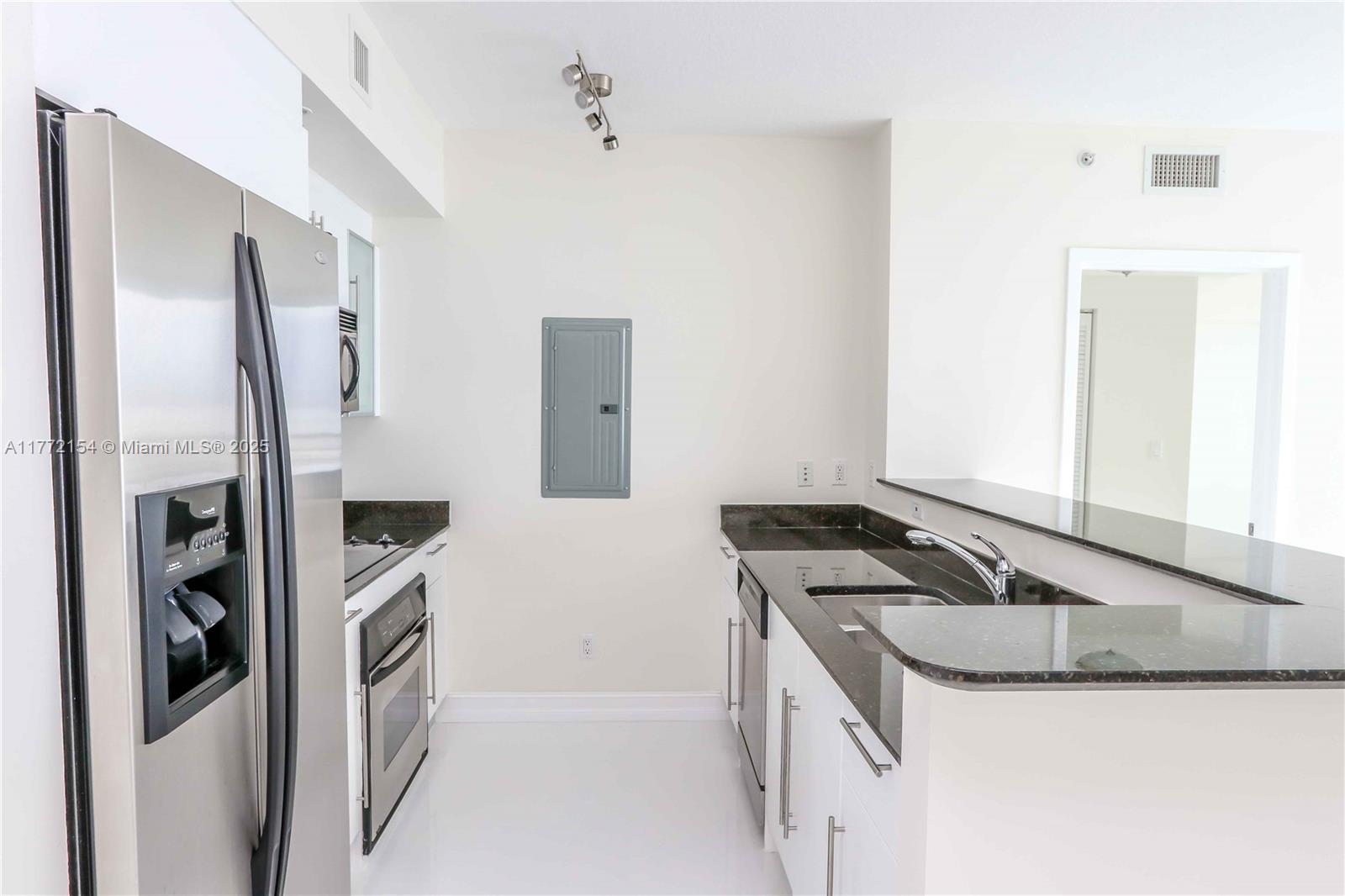 325 S Biscayne Blvd #1922, Miami FL 33131