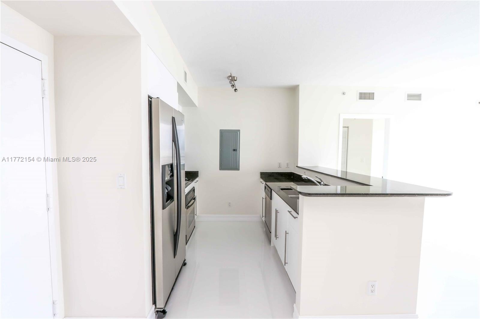 325 S Biscayne Blvd #1922, Miami FL 33131