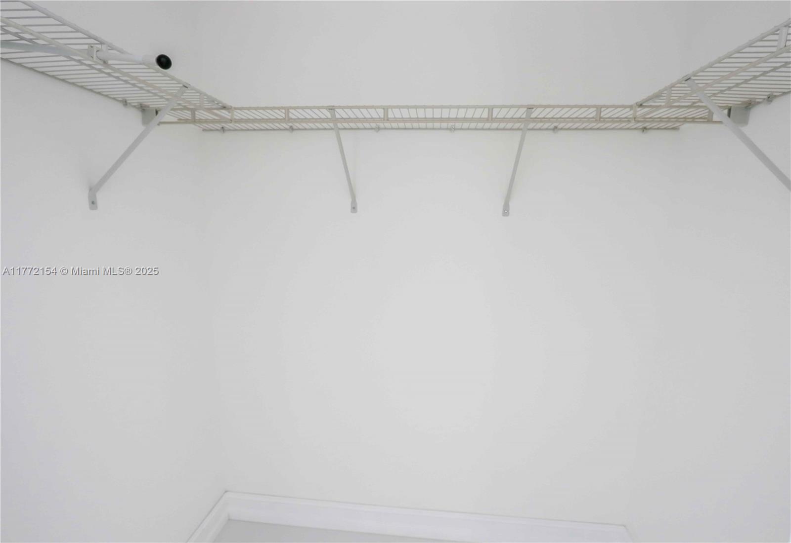 325 S Biscayne Blvd #1922, Miami FL 33131