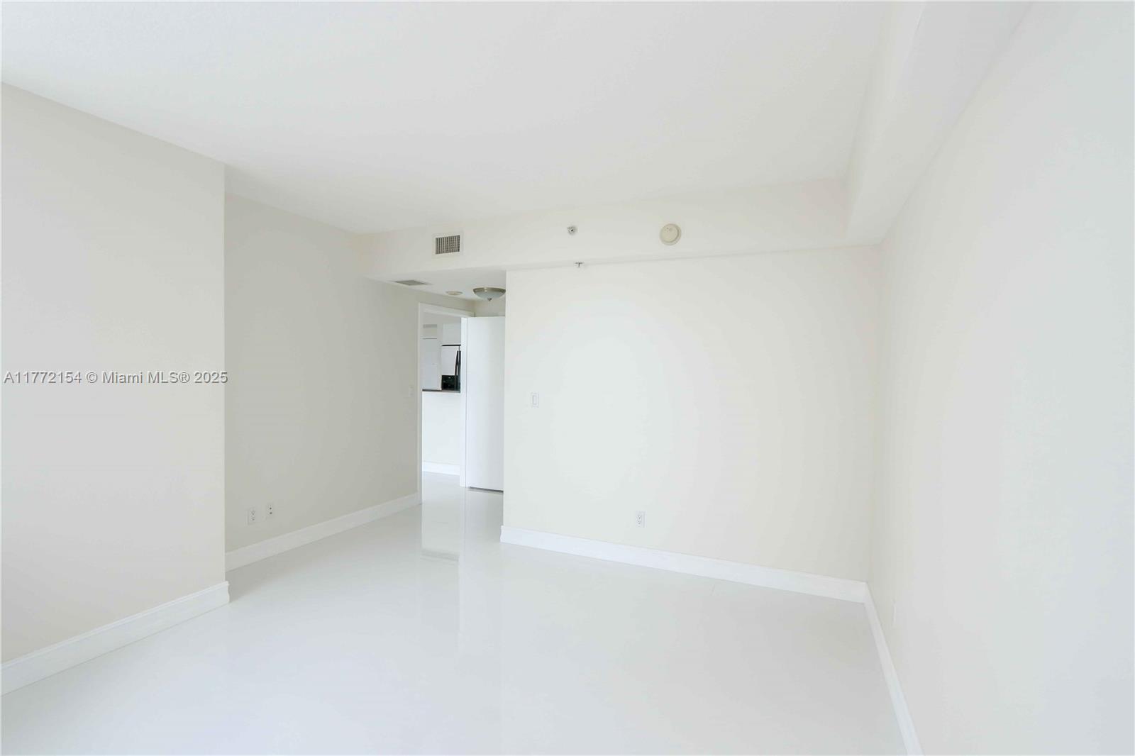 325 S Biscayne Blvd #1922, Miami FL 33131