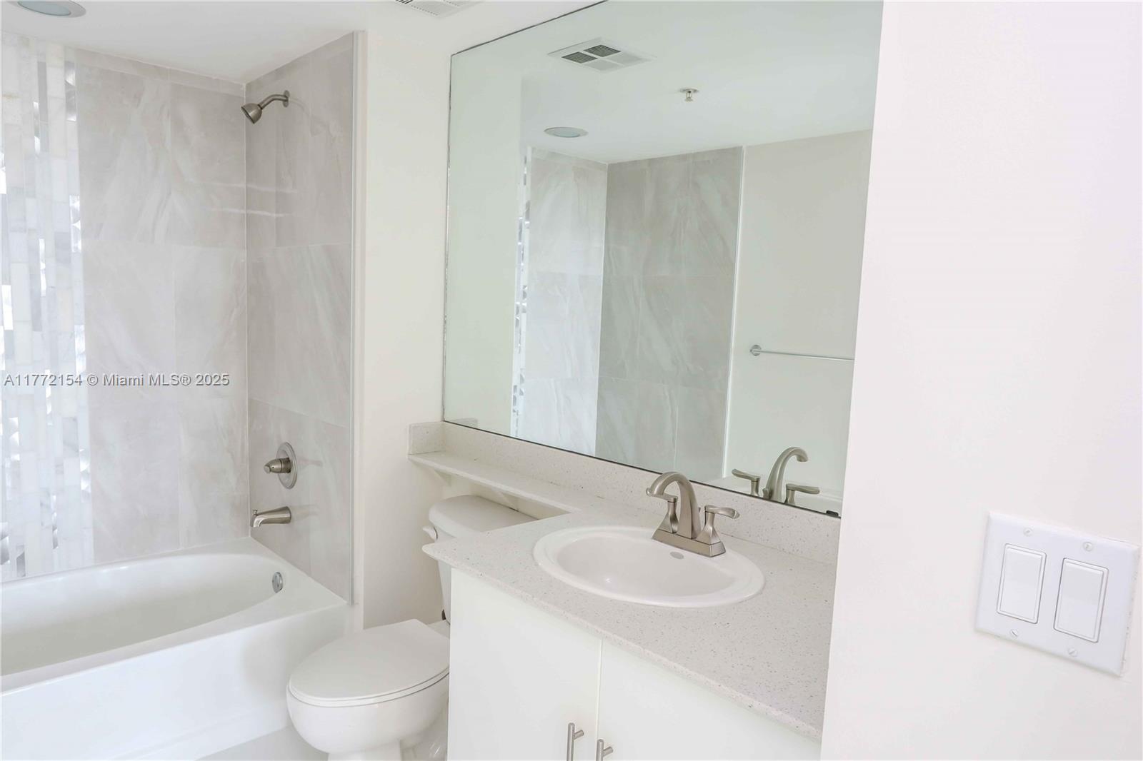 325 S Biscayne Blvd #1922, Miami FL 33131