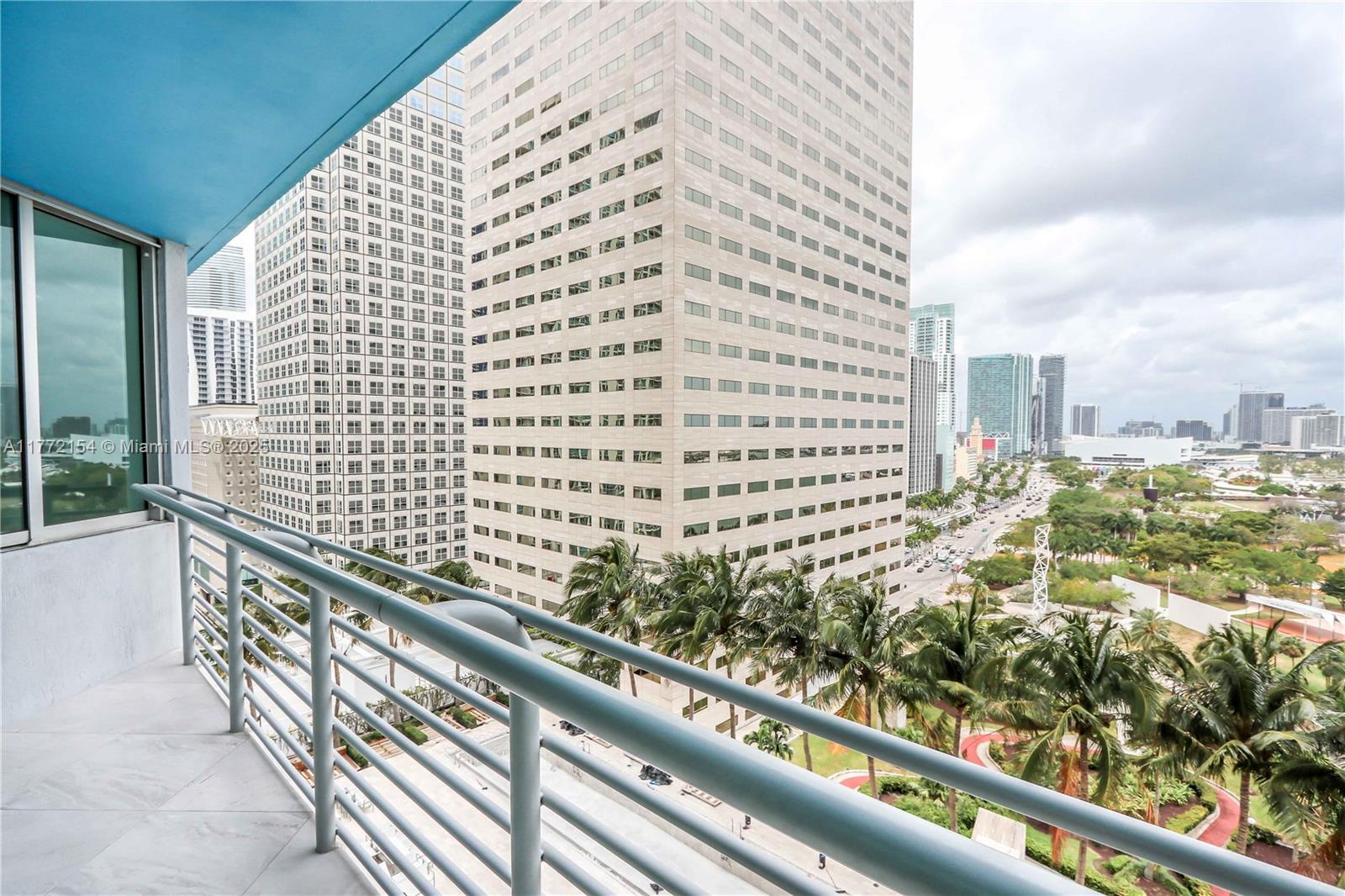 325 S Biscayne Blvd #1922, Miami FL 33131