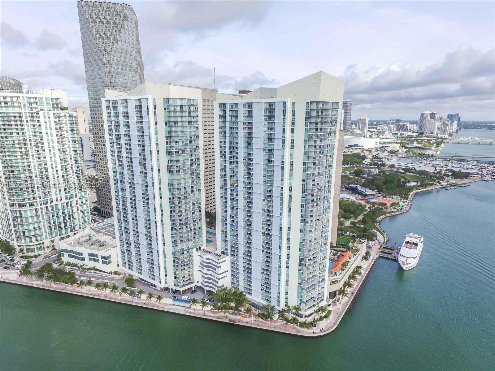 325 S Biscayne Blvd #1922, Miami FL 33131