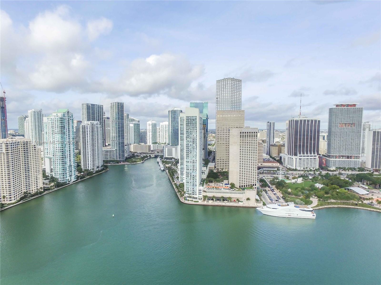 325 S Biscayne Blvd #1922, Miami FL 33131