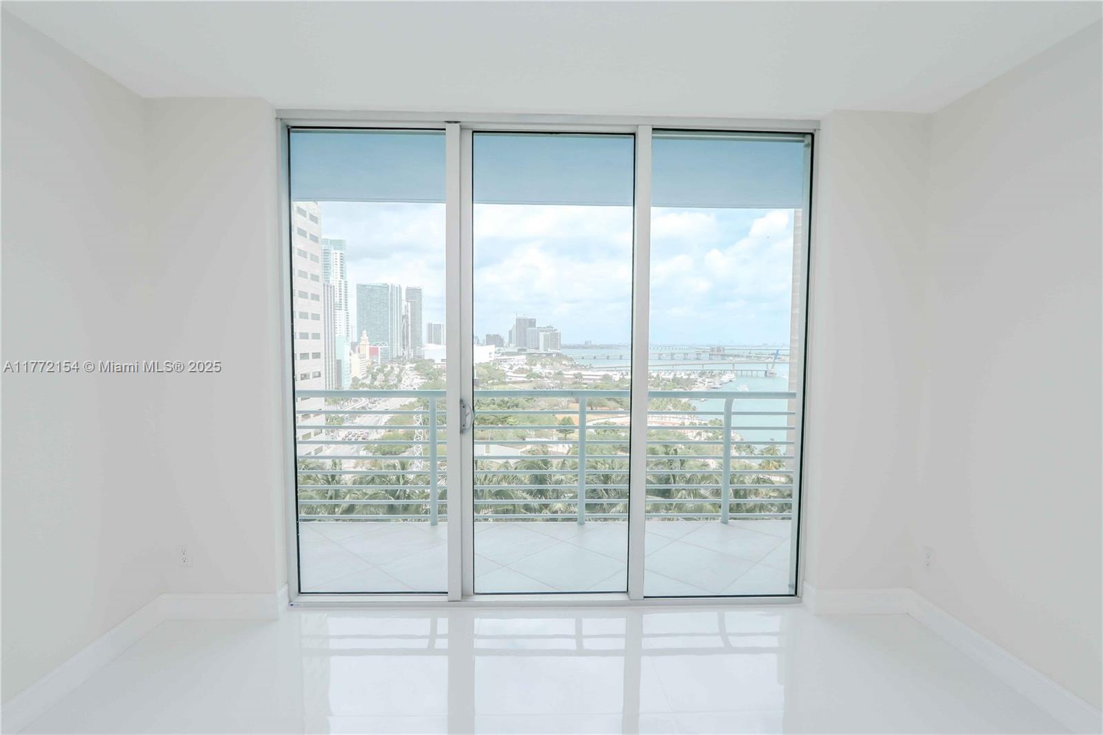 325 S Biscayne Blvd #1922, Miami FL 33131