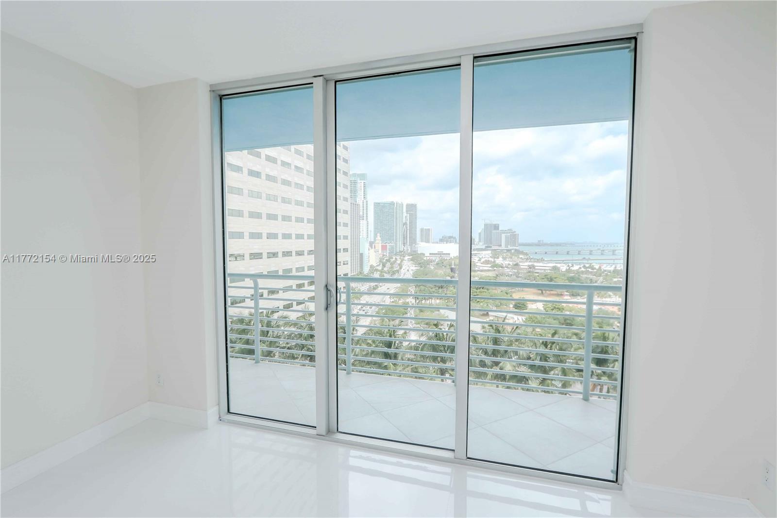 325 S Biscayne Blvd #1922, Miami FL 33131