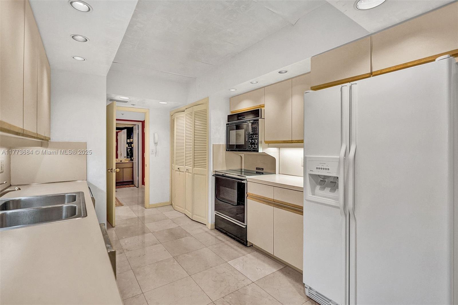 10175 Collins Ave #404, Bal Harbour, Florida image 25