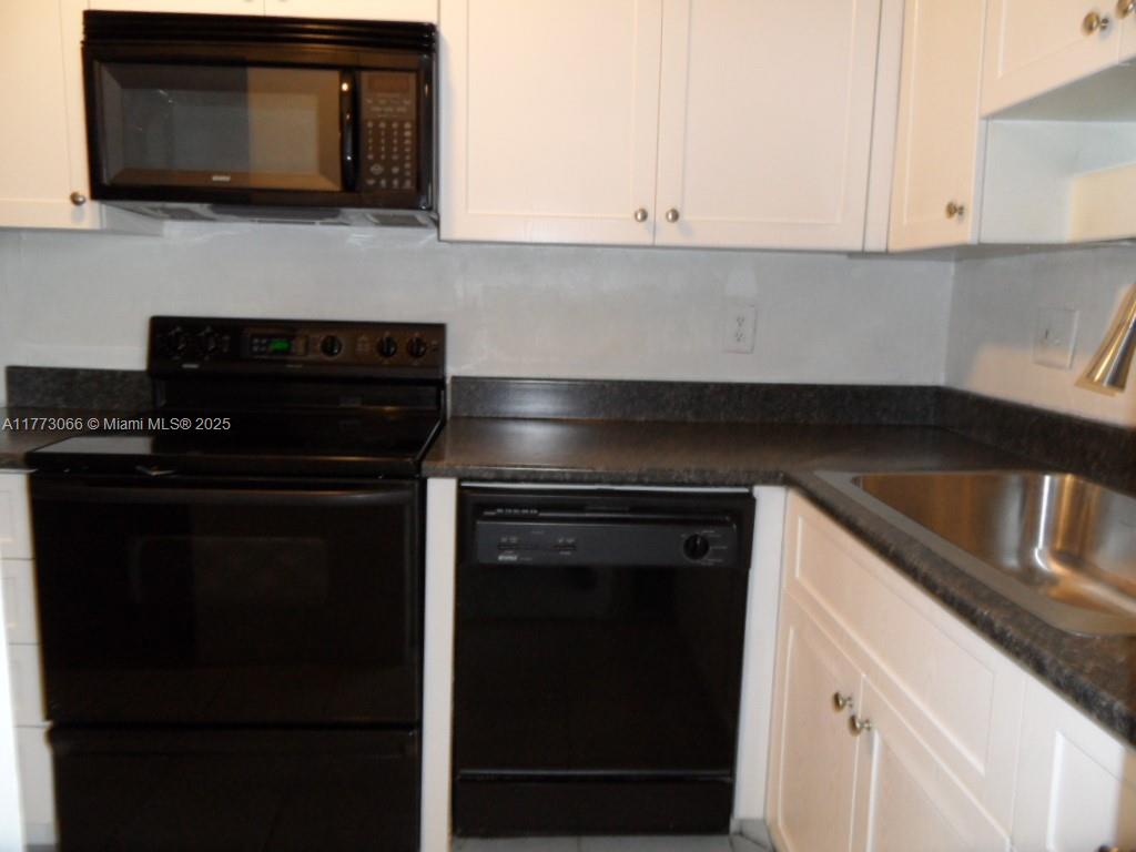 1439 S Ocean Blvd #316, Lauderdale By The Sea, Florida image 13