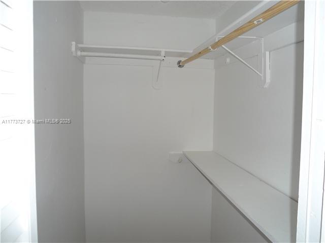 1801 S Treasure Dr #214, North Bay Village, Florida image 11