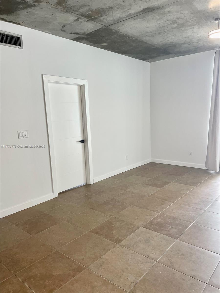 690 SW 1st Ct #1930, Miami FL 33130