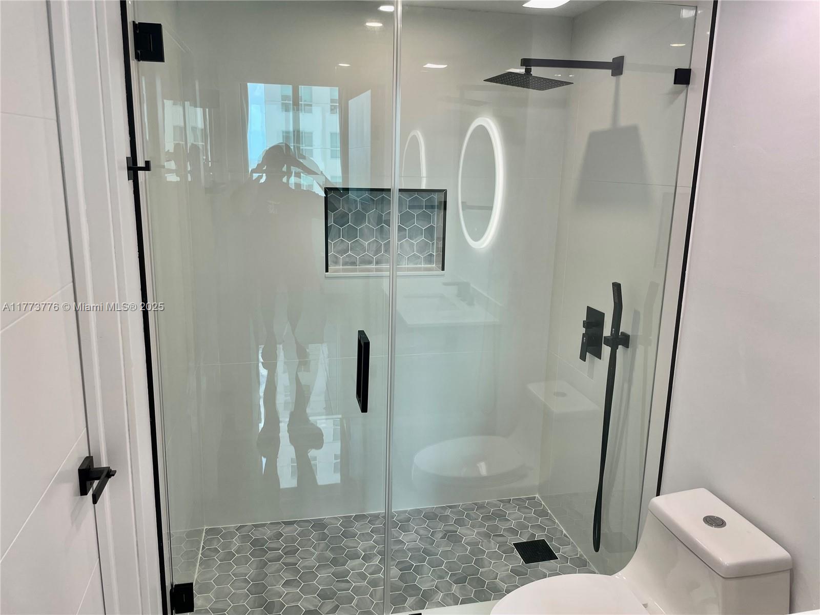 690 SW 1st Ct #1930, Miami FL 33130