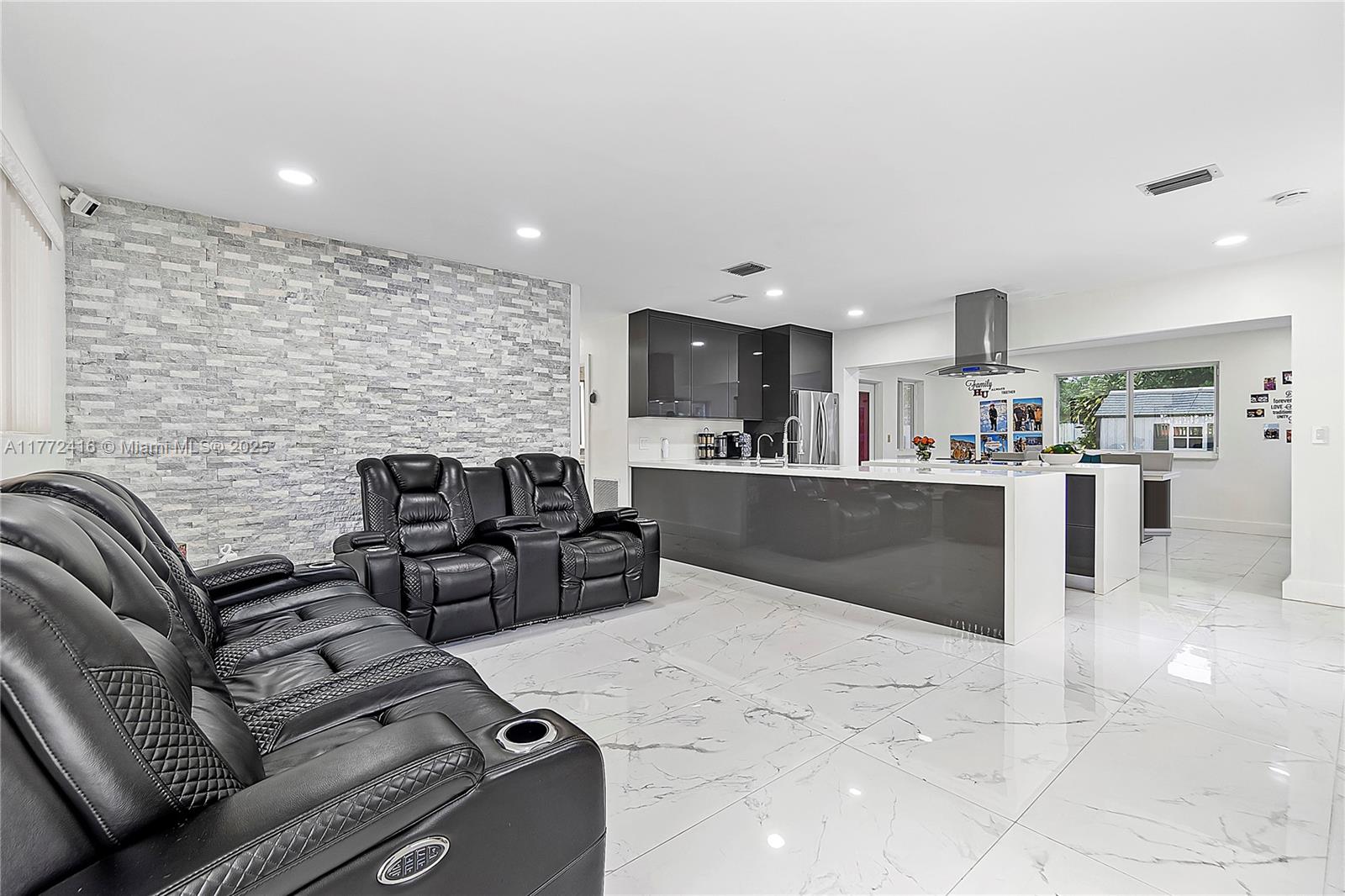 910 N 70th Ave, Hollywood, Florida image 10