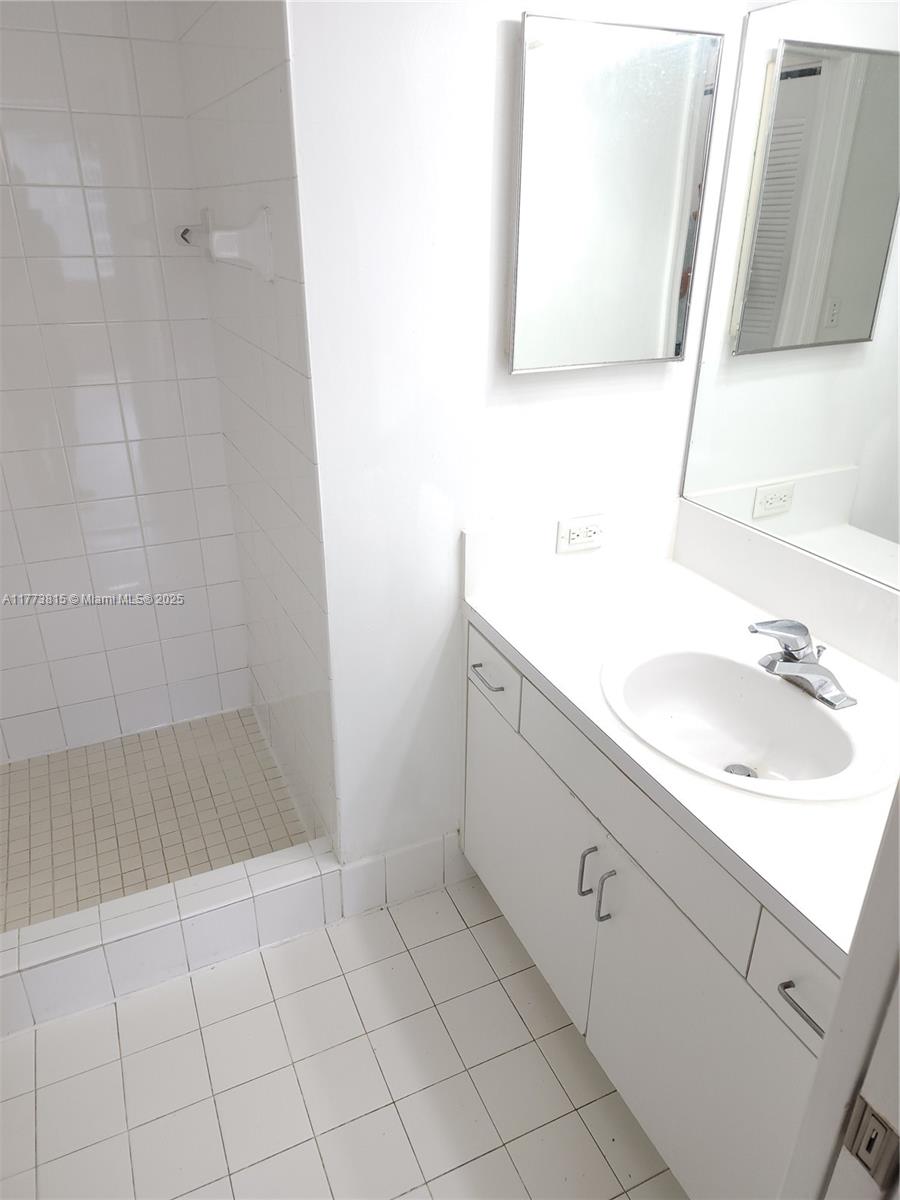 2011 Renaissance Blvd #205, Miramar, Florida image 16
