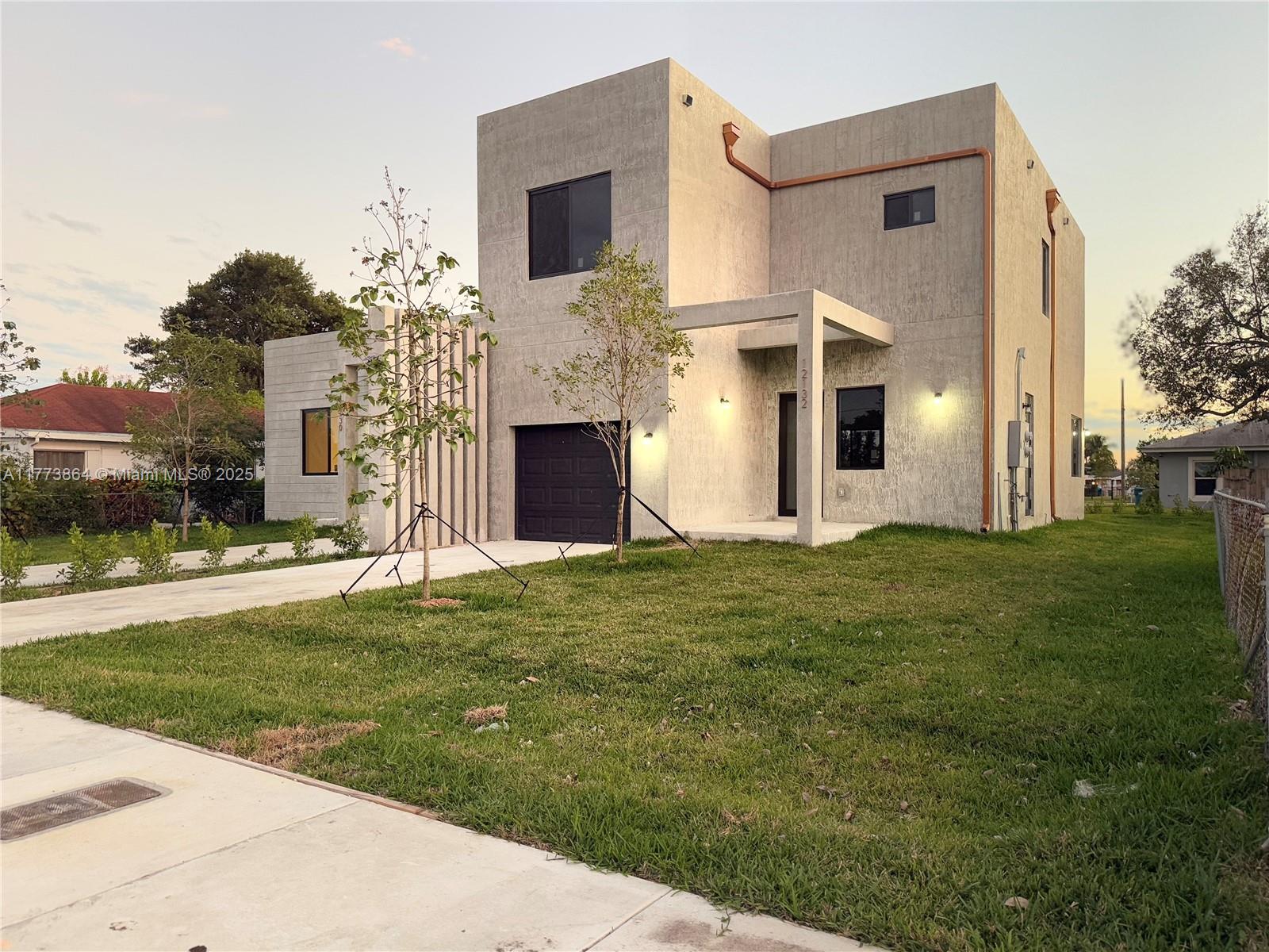 Listing Photo 14