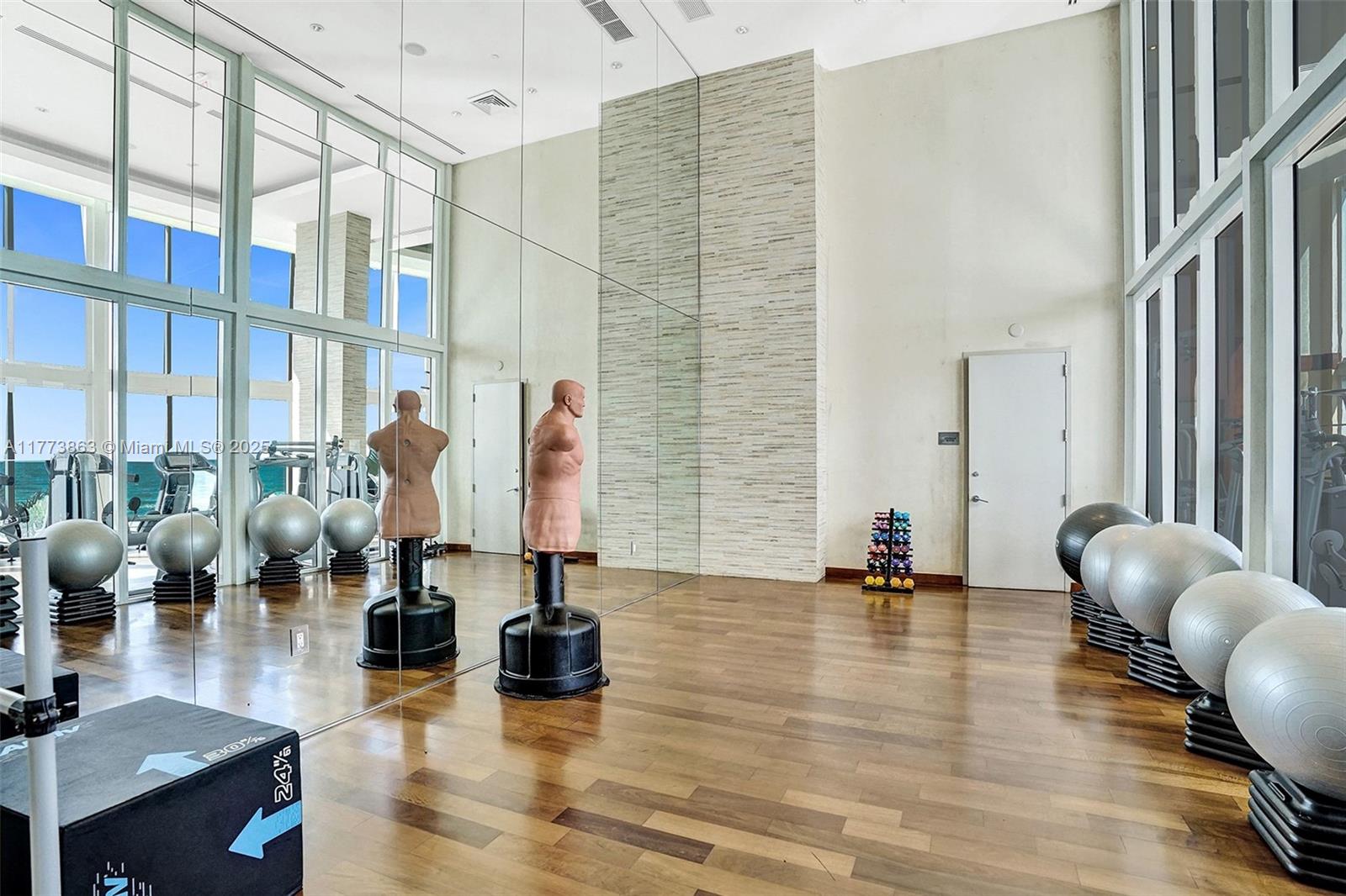 16001 Collins Ave #1503, Sunny Isles Beach FL 33160
