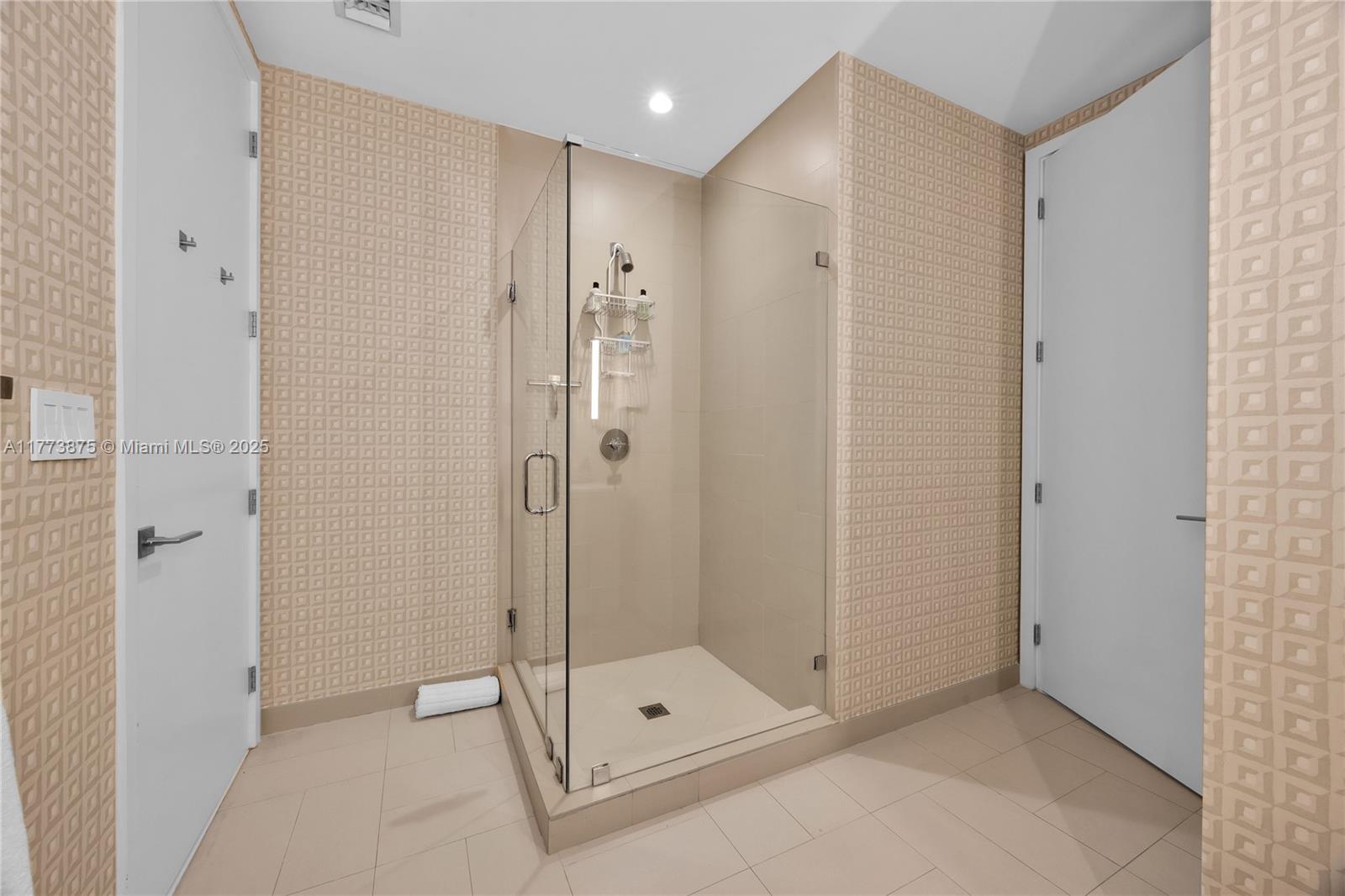Listing Photo 12