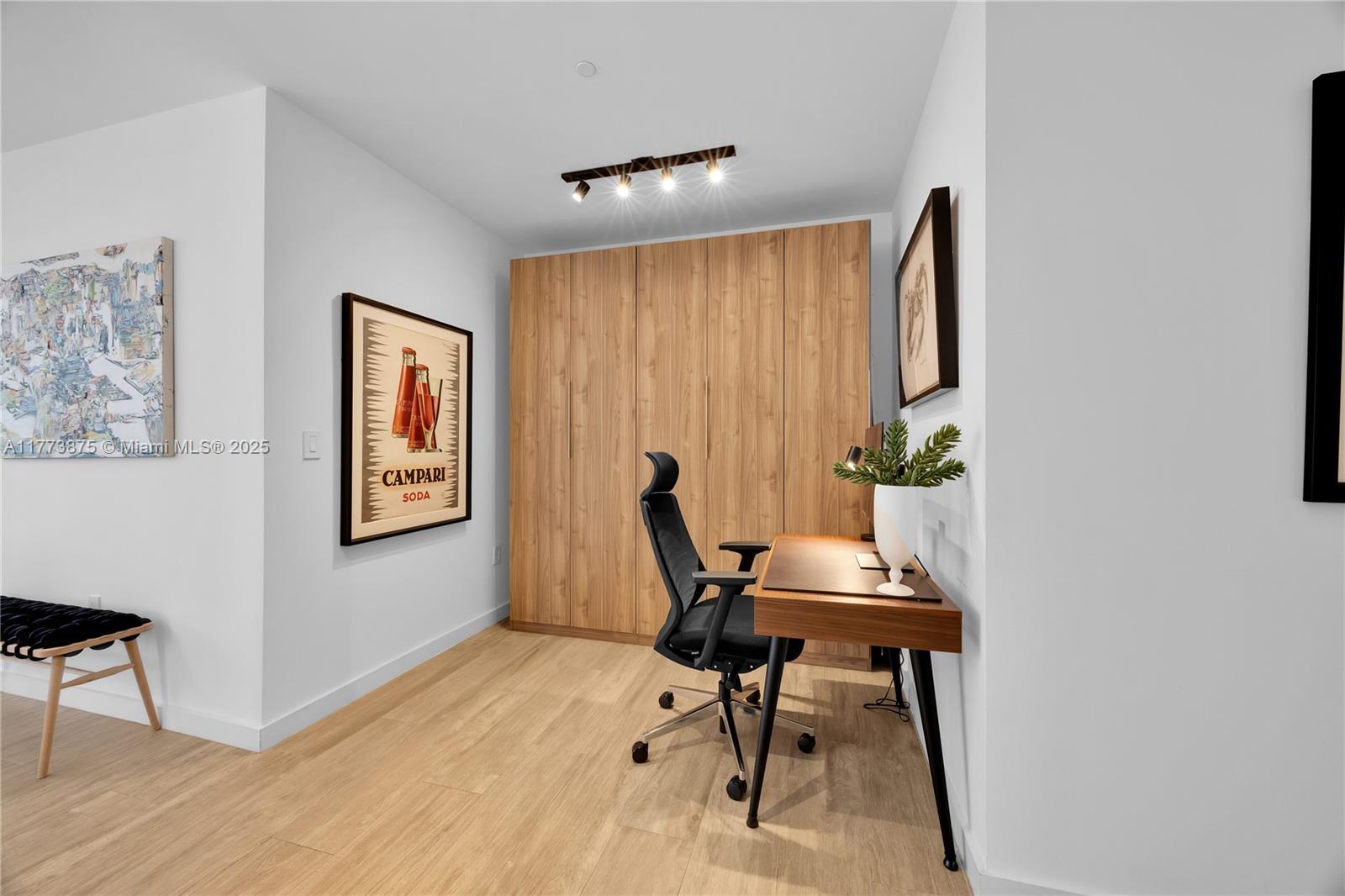 Listing Photo 15