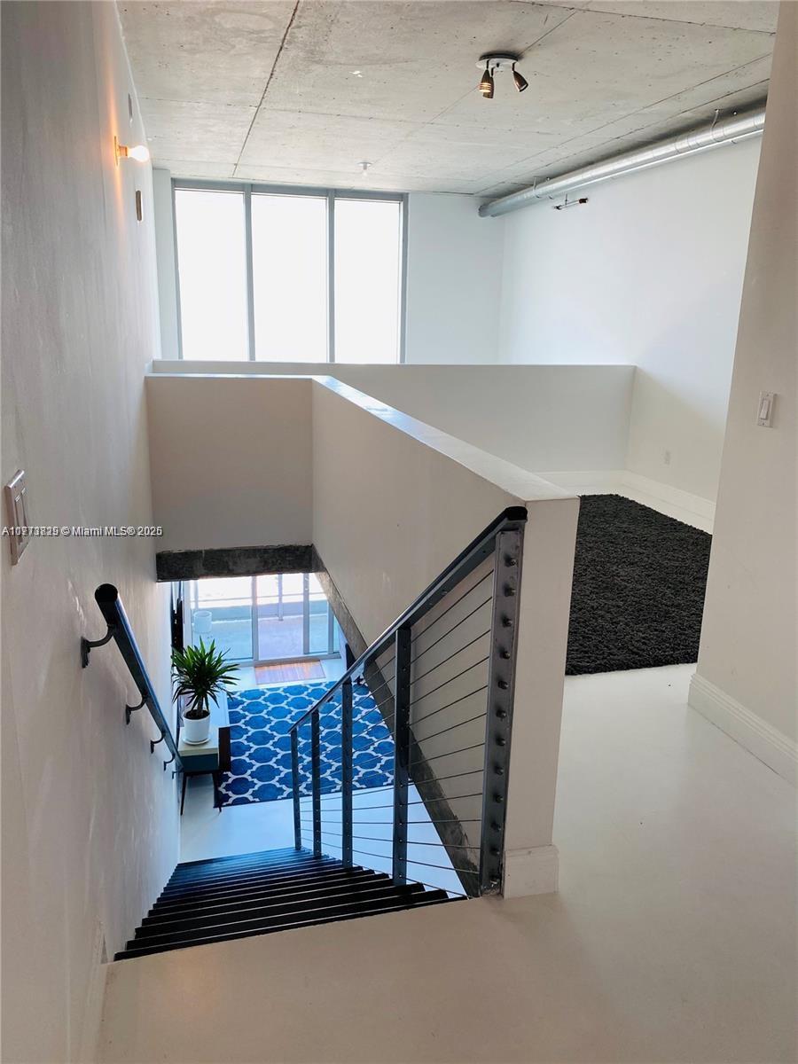 690 SW 1 CT #2317, Miami FL 33130