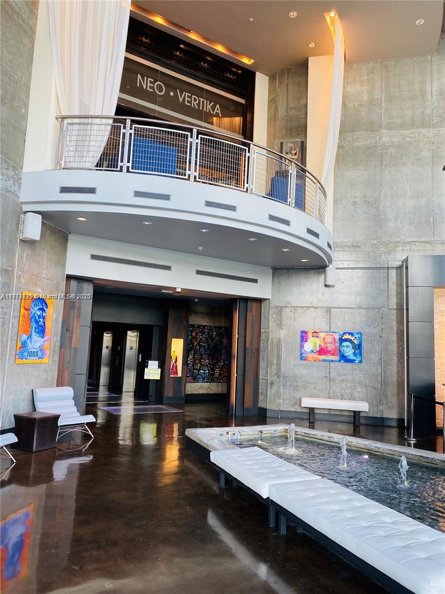 690 SW 1 CT #2317, Miami FL 33130