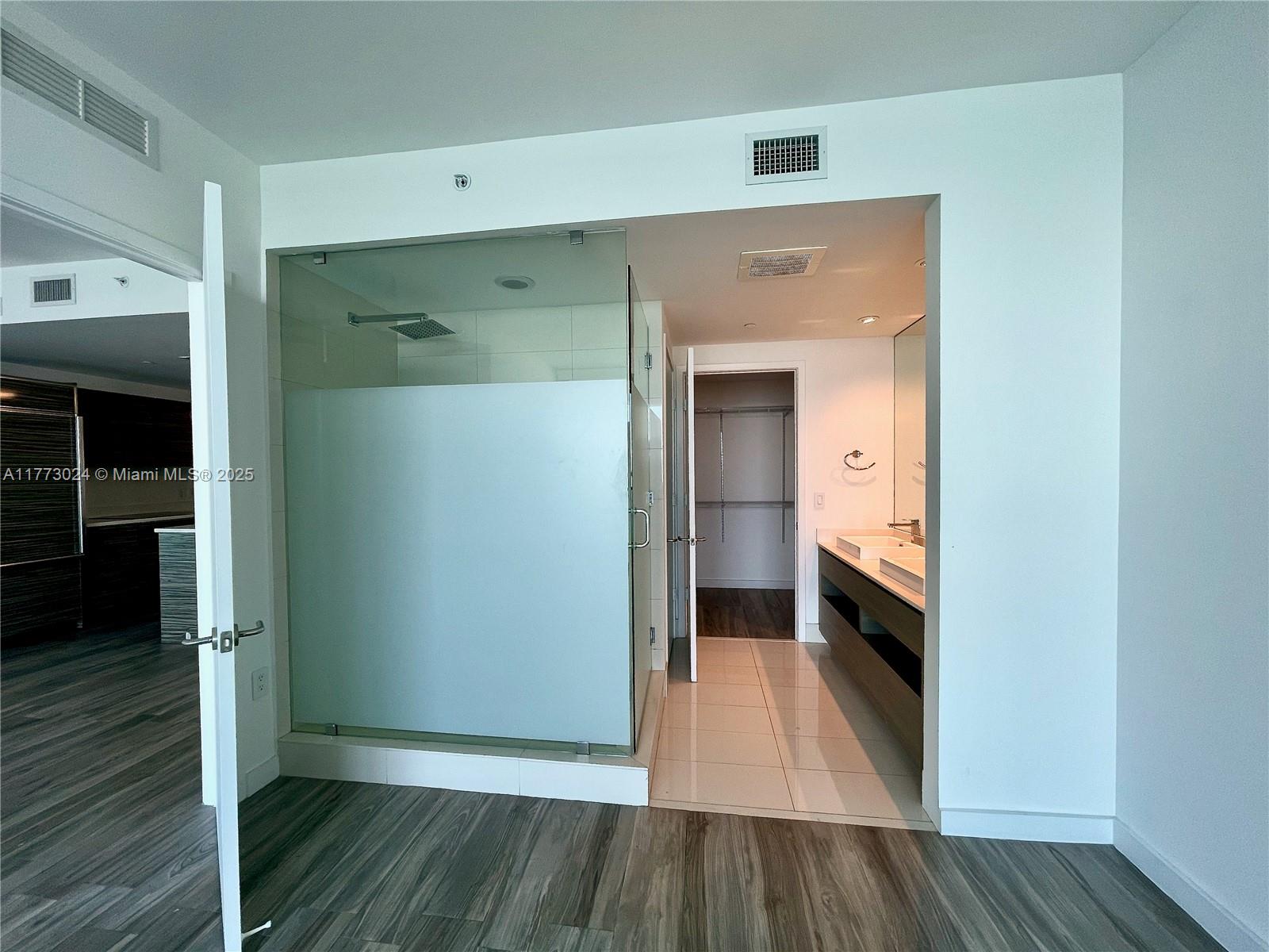 460 NE 28 STREET #2005, Miami FL 33137