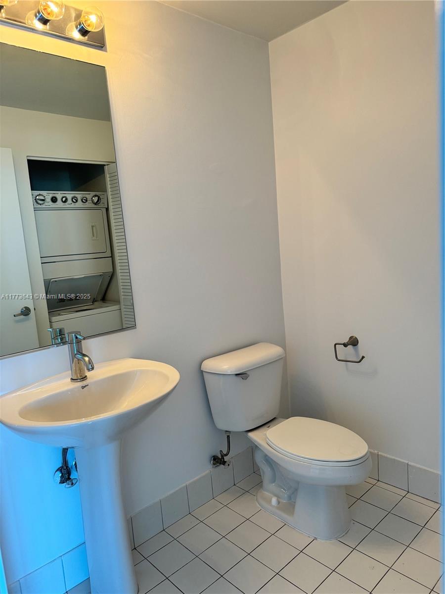 888 Biscayne Blvd #3910, Miami FL 33132