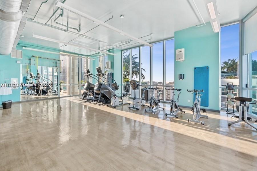 888 Biscayne Blvd #3910, Miami FL 33132