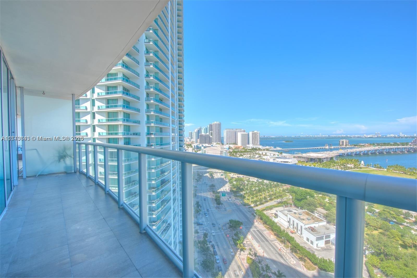 888 Biscayne Blvd #3910, Miami FL 33132