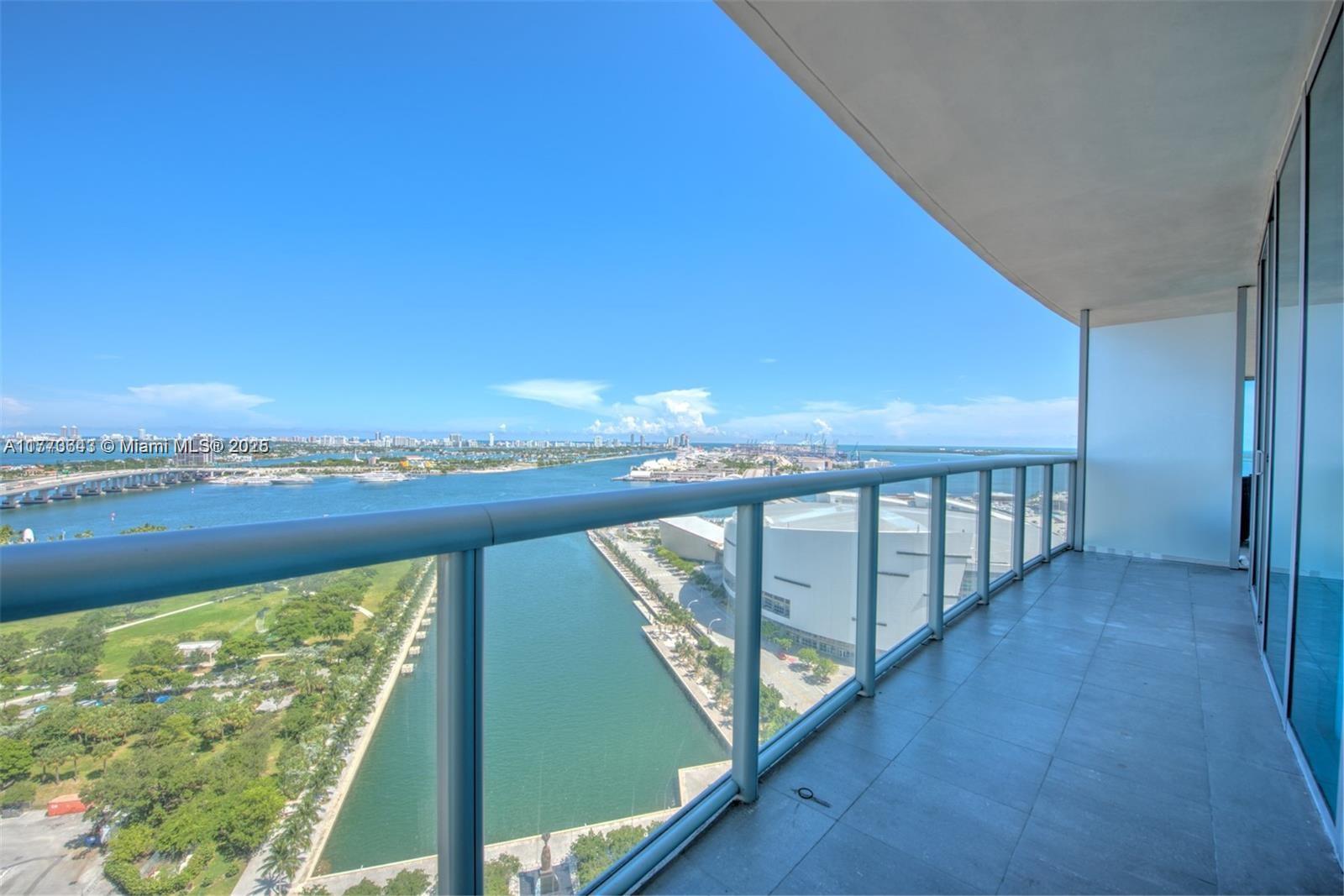 888 Biscayne Blvd #3910, Miami FL 33132