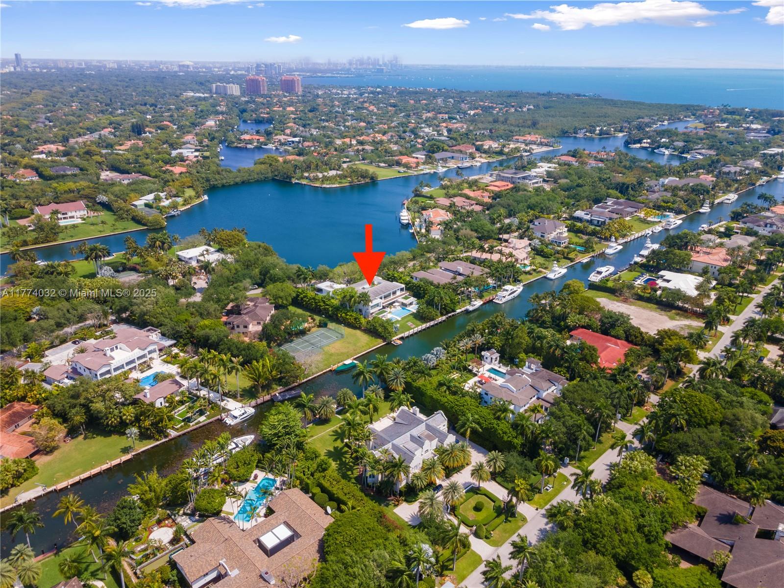 Casa à Venda em Coral Gables, FL