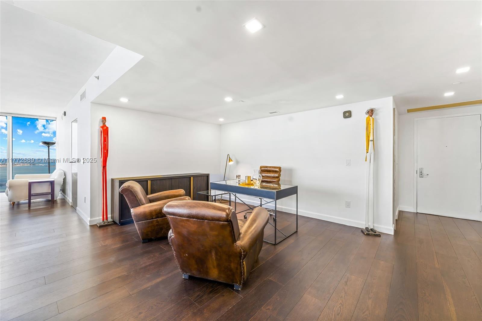 Listing Photo 8