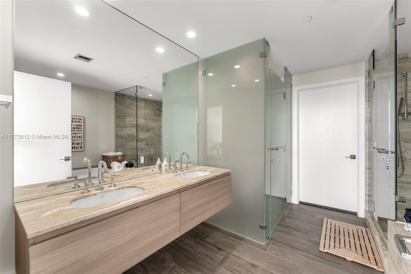 2900 NE 7th Ave #3803, Miami FL 33137