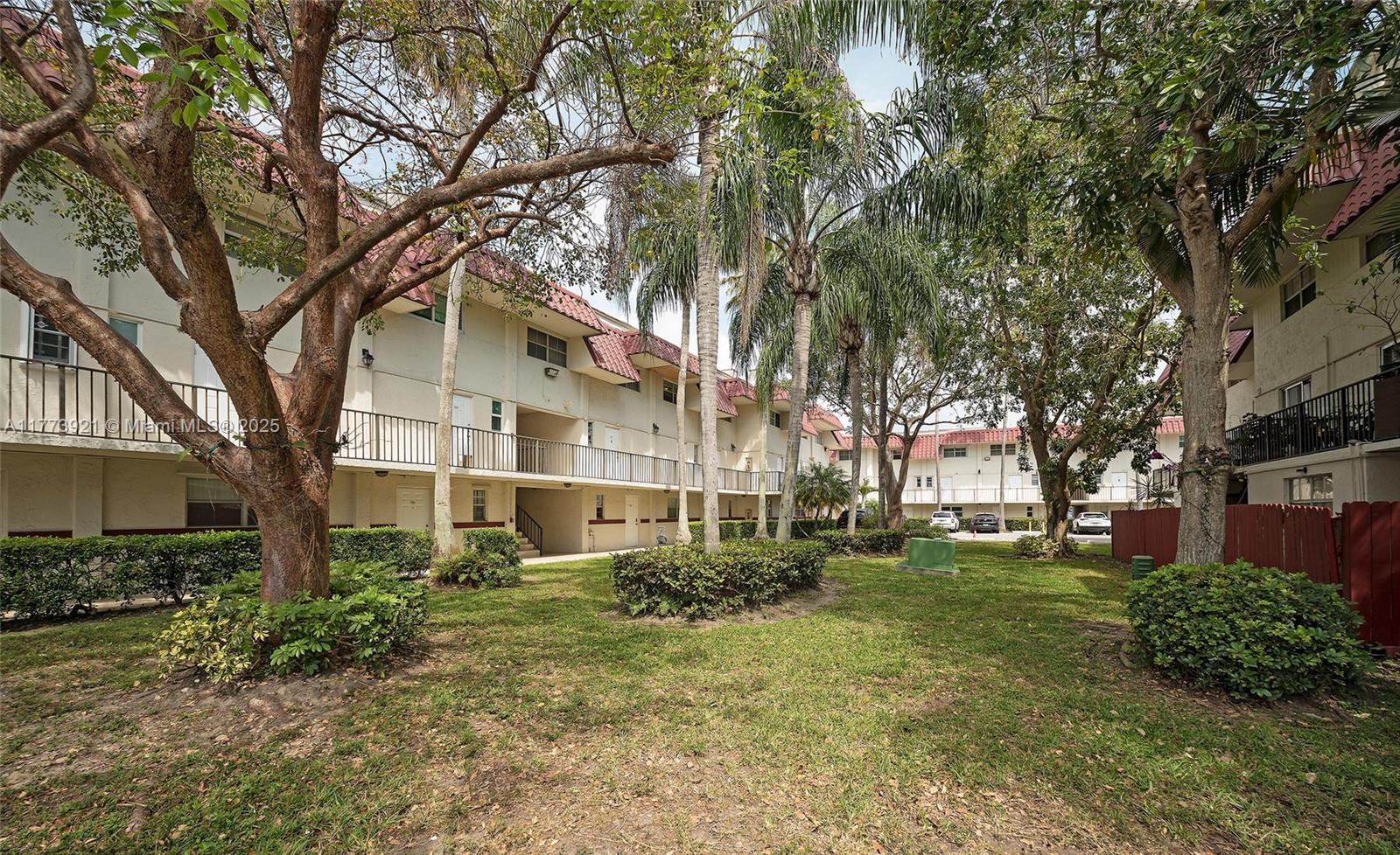 6709 N Kendall Dr #227, Pinecrest, Florida image 28
