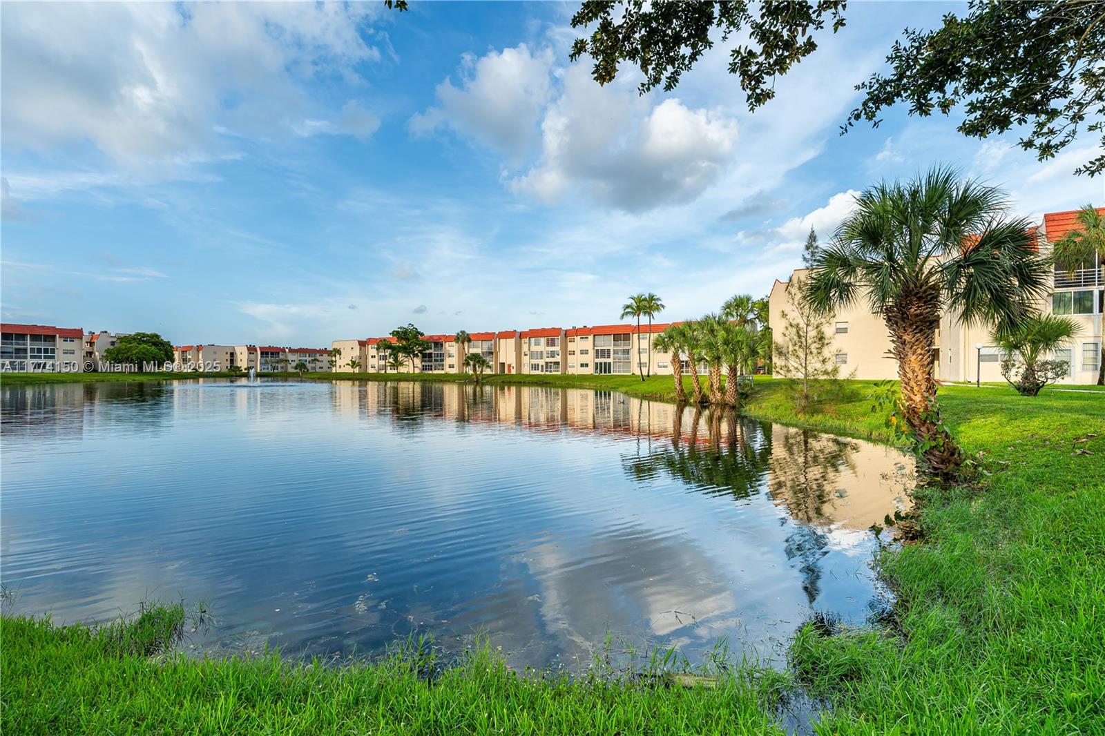 2651 E Sunrise Lakes Drive #309, Sunrise, Florida image 1