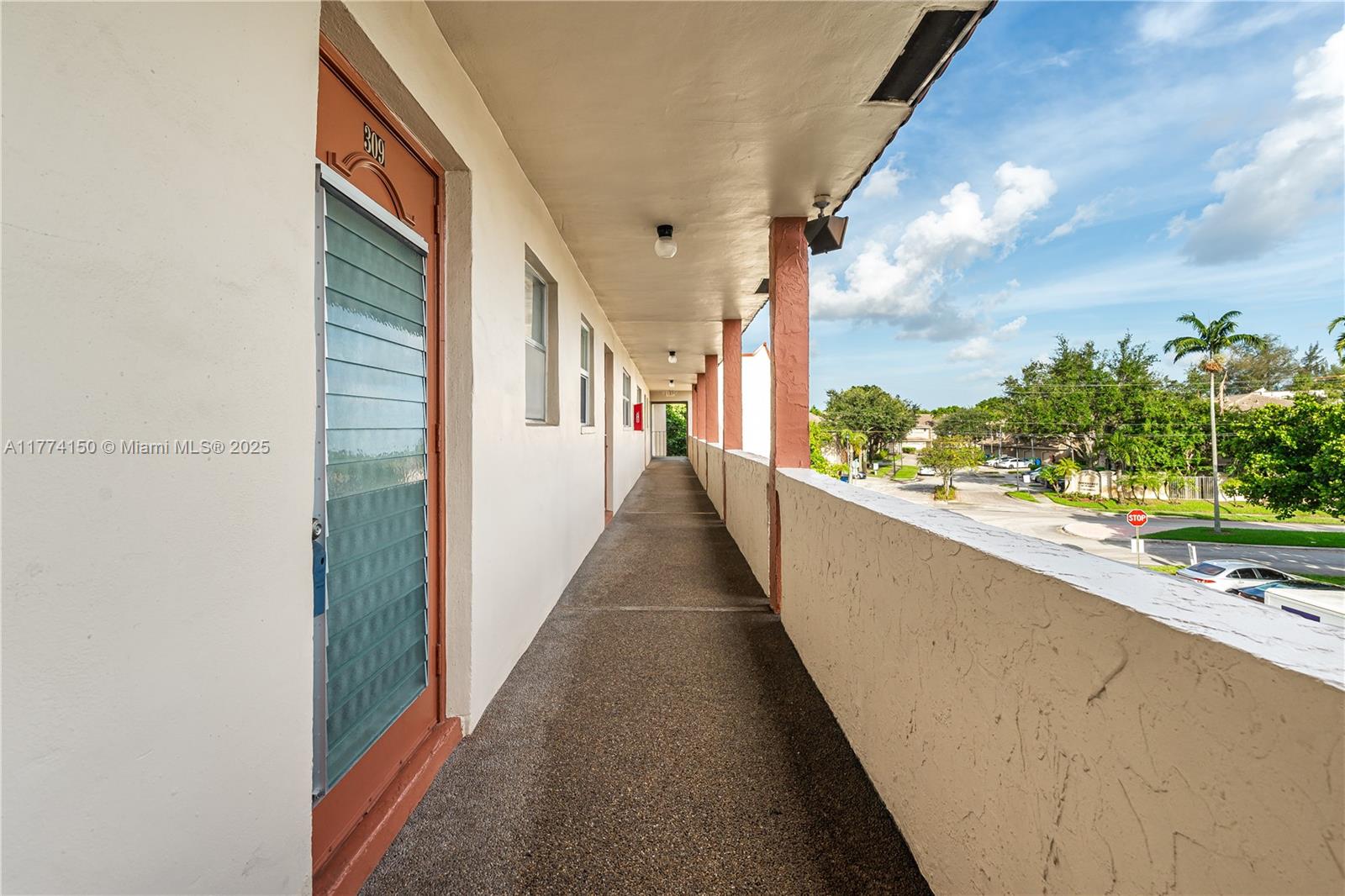 2651 E Sunrise Lakes Drive #309, Sunrise, Florida image 5