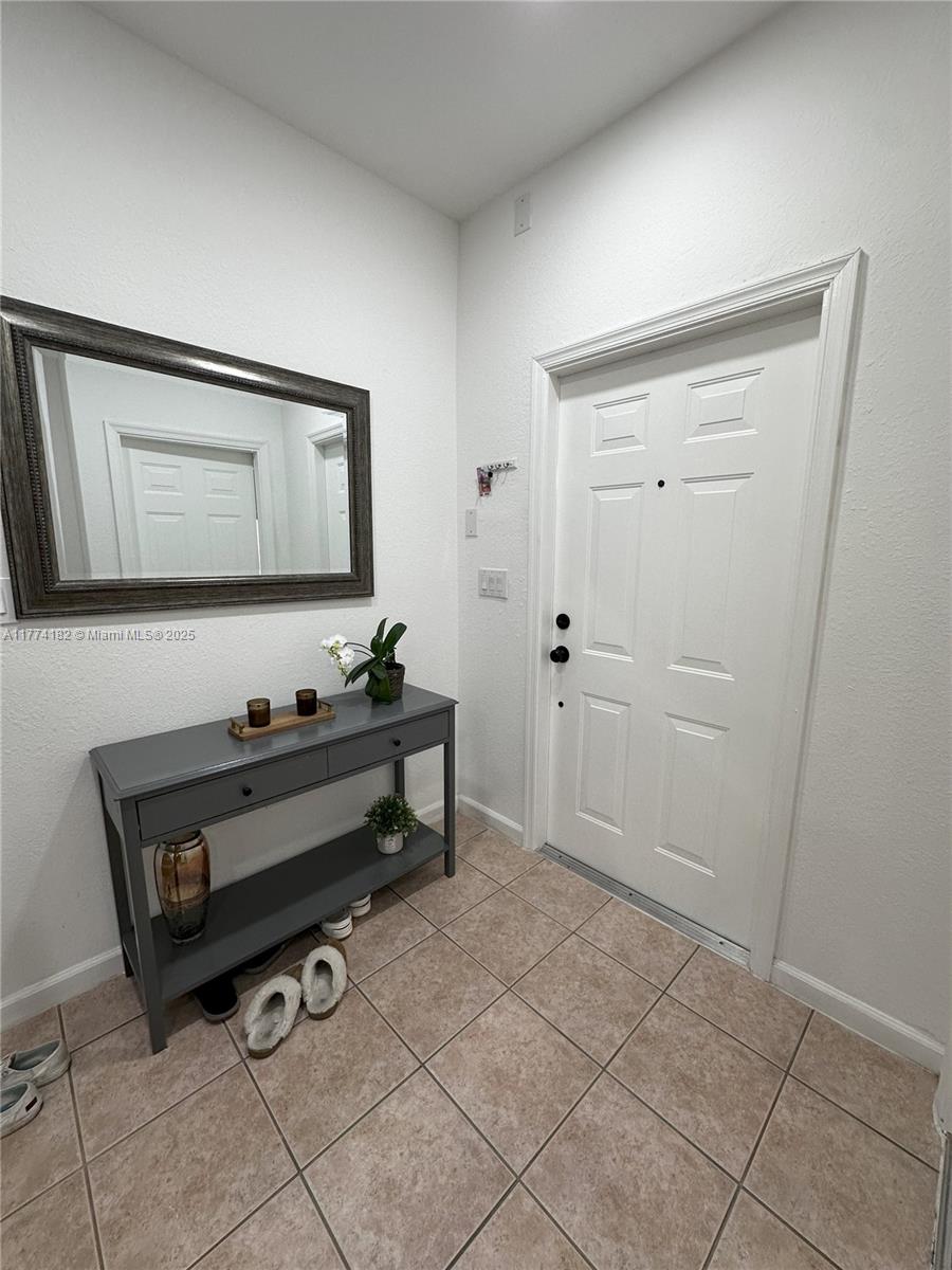 541 Princess Dr, Margate, Florida image 7