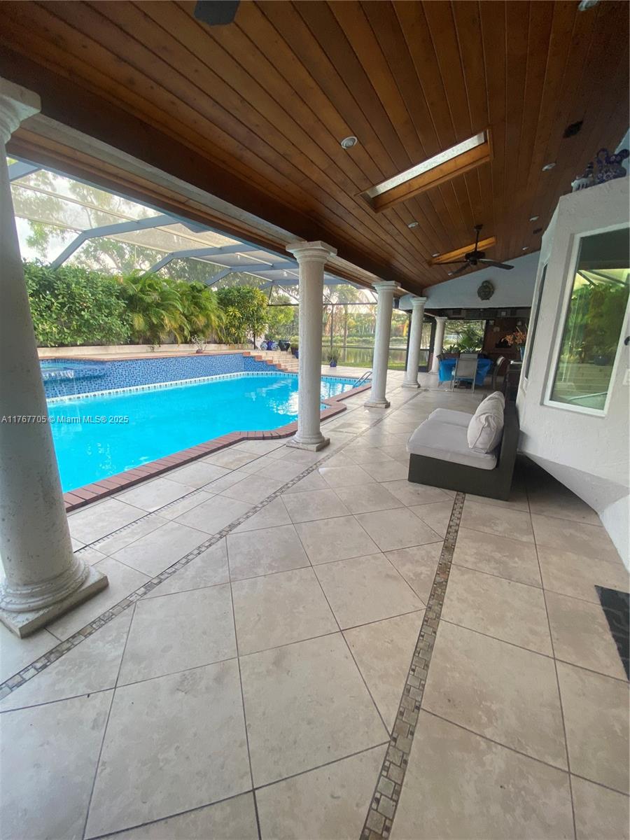 10355 NW 45th Ln, Doral, Florida image 8