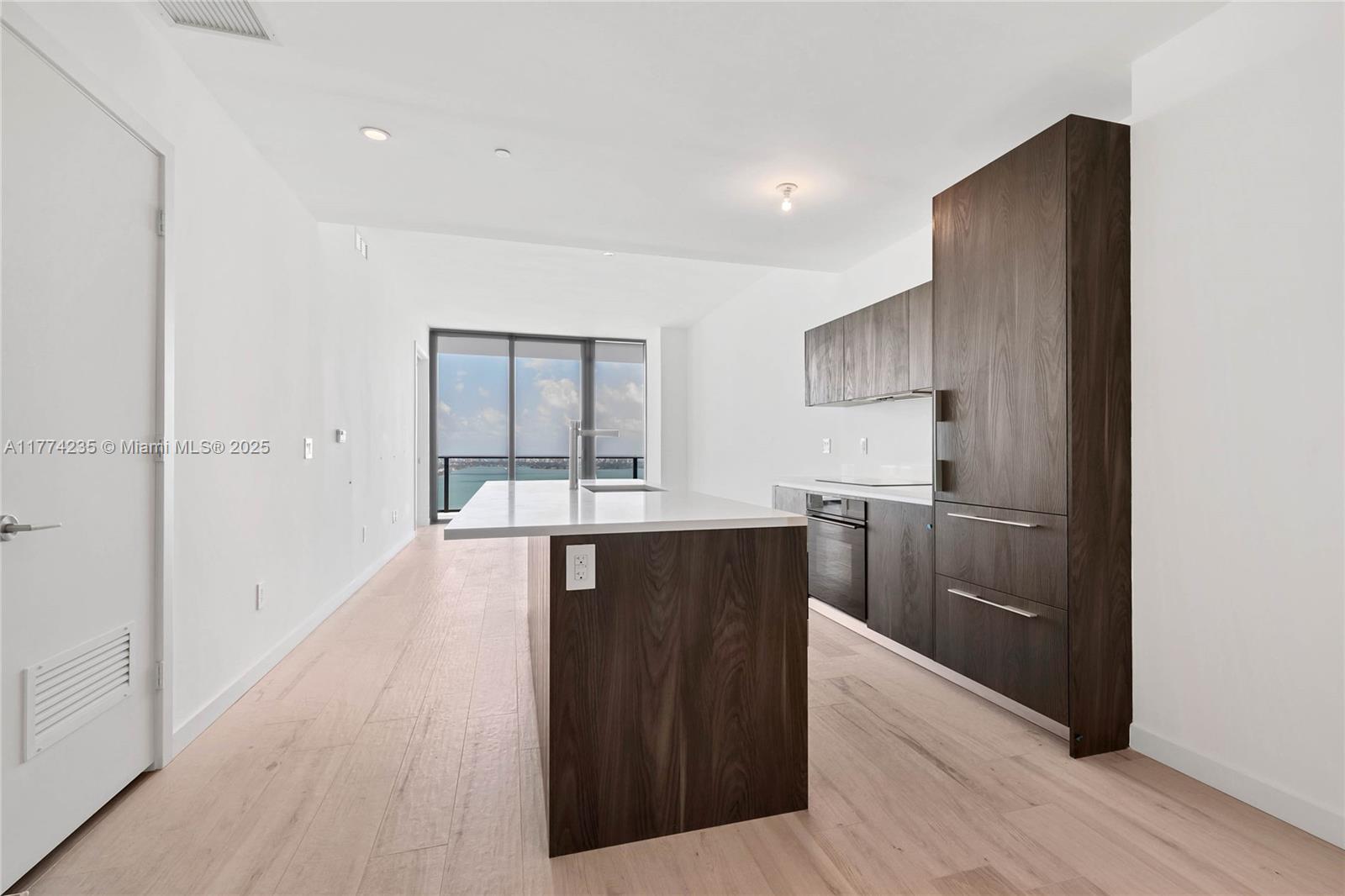480 NE 31st St #3505, Miami FL 33137