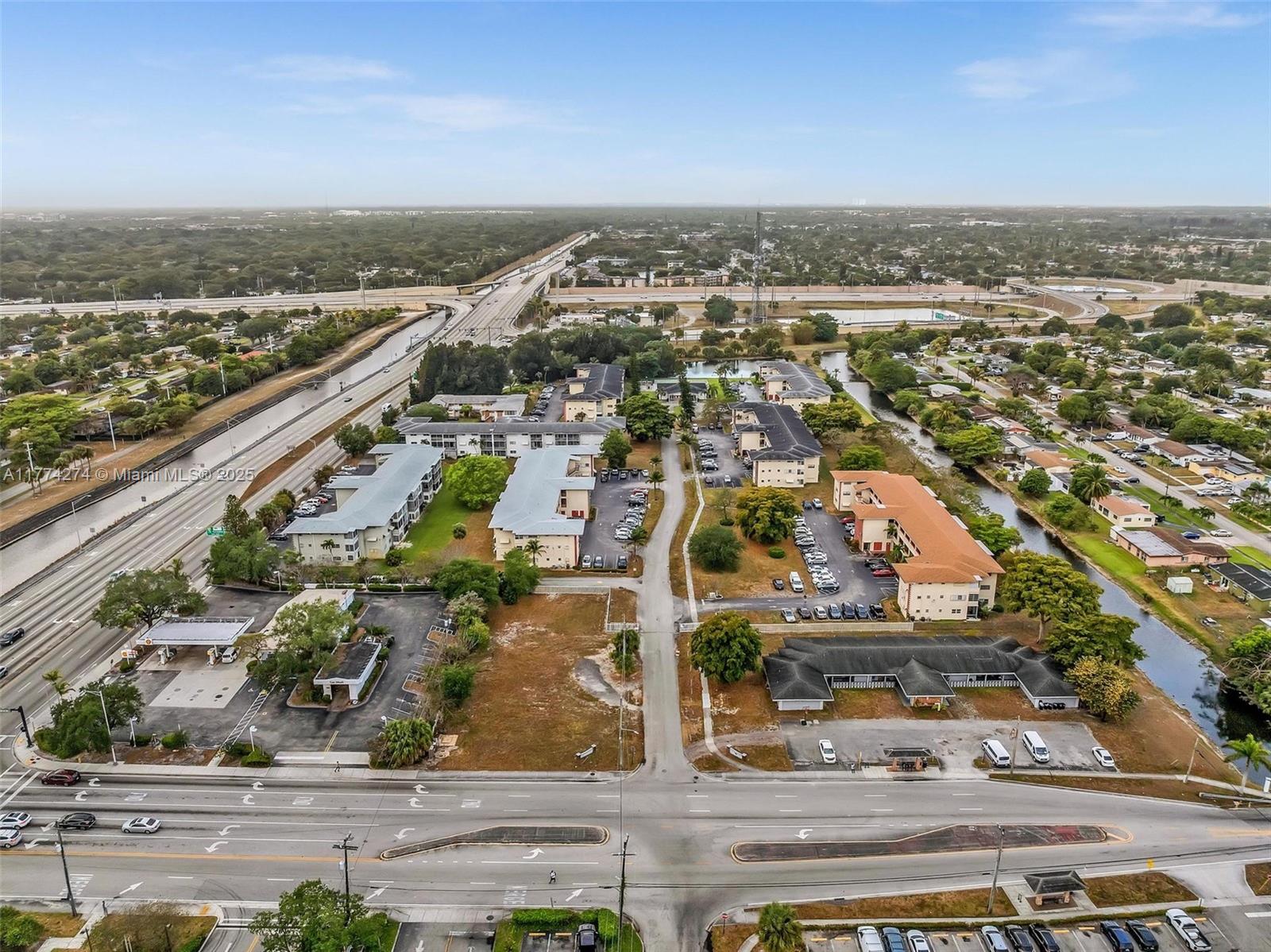 4731 NW 10th Ct #316, Plantation, Florida image 3