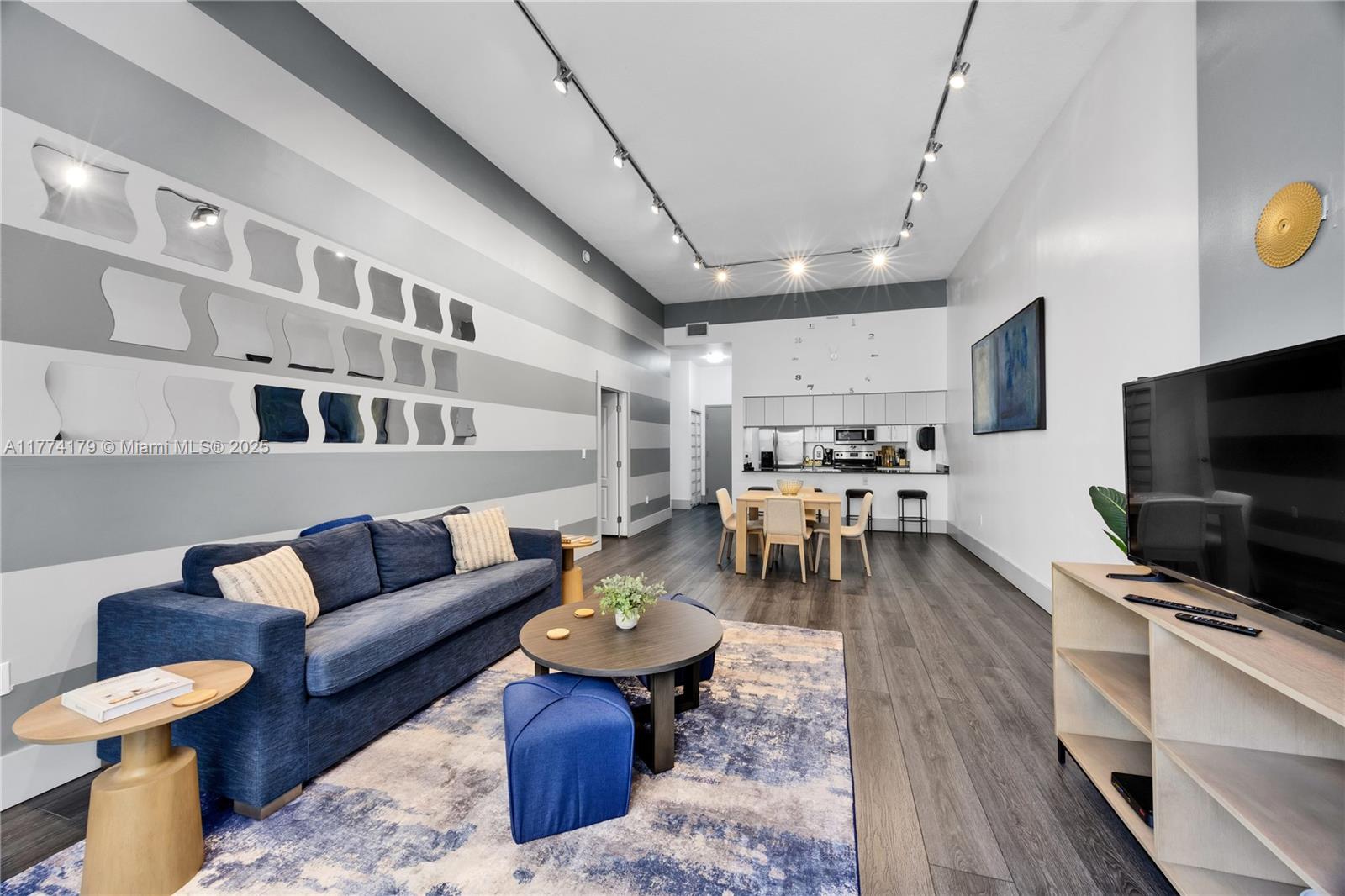 Condo for Sale in Miami, FL