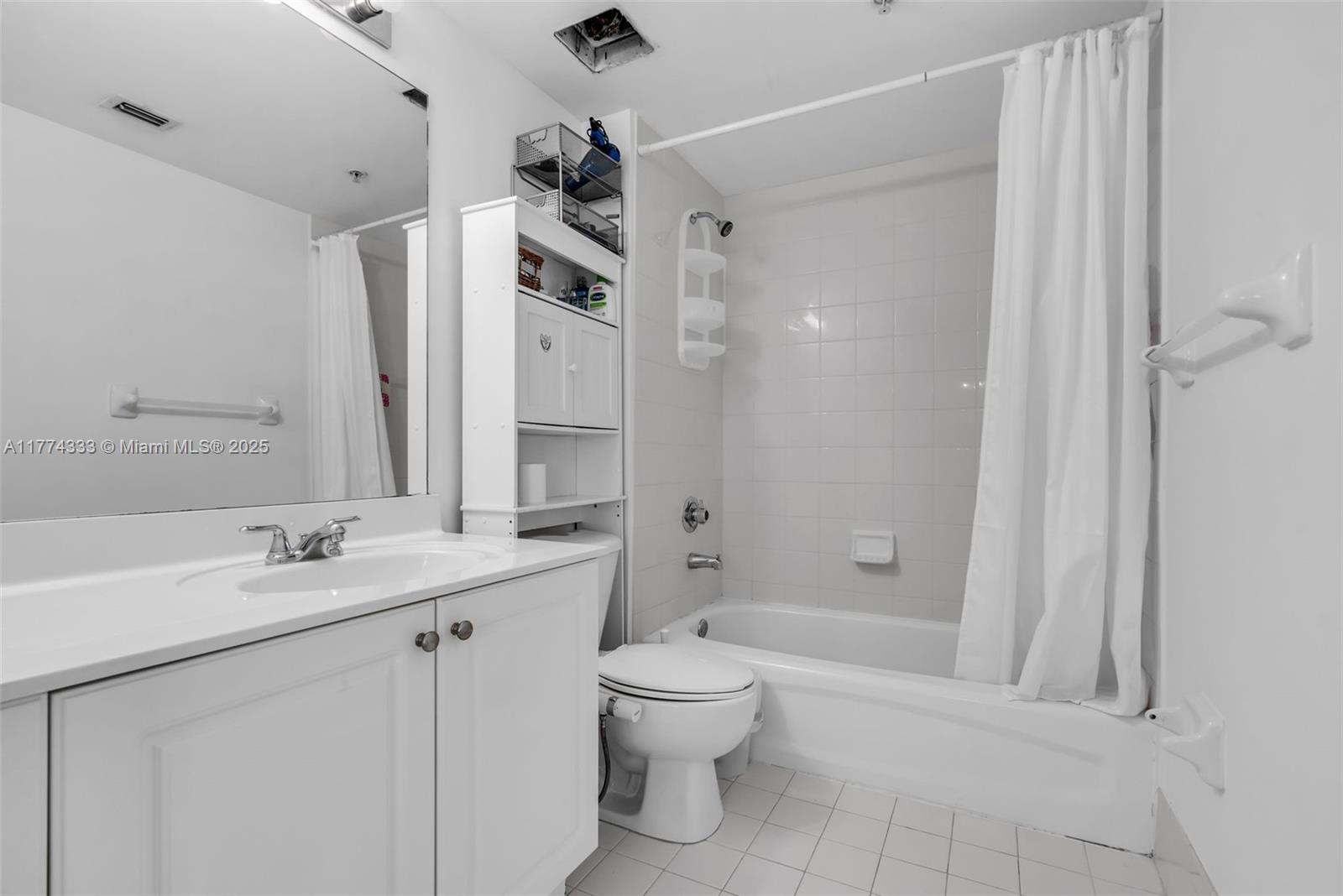 Listing Photo 11