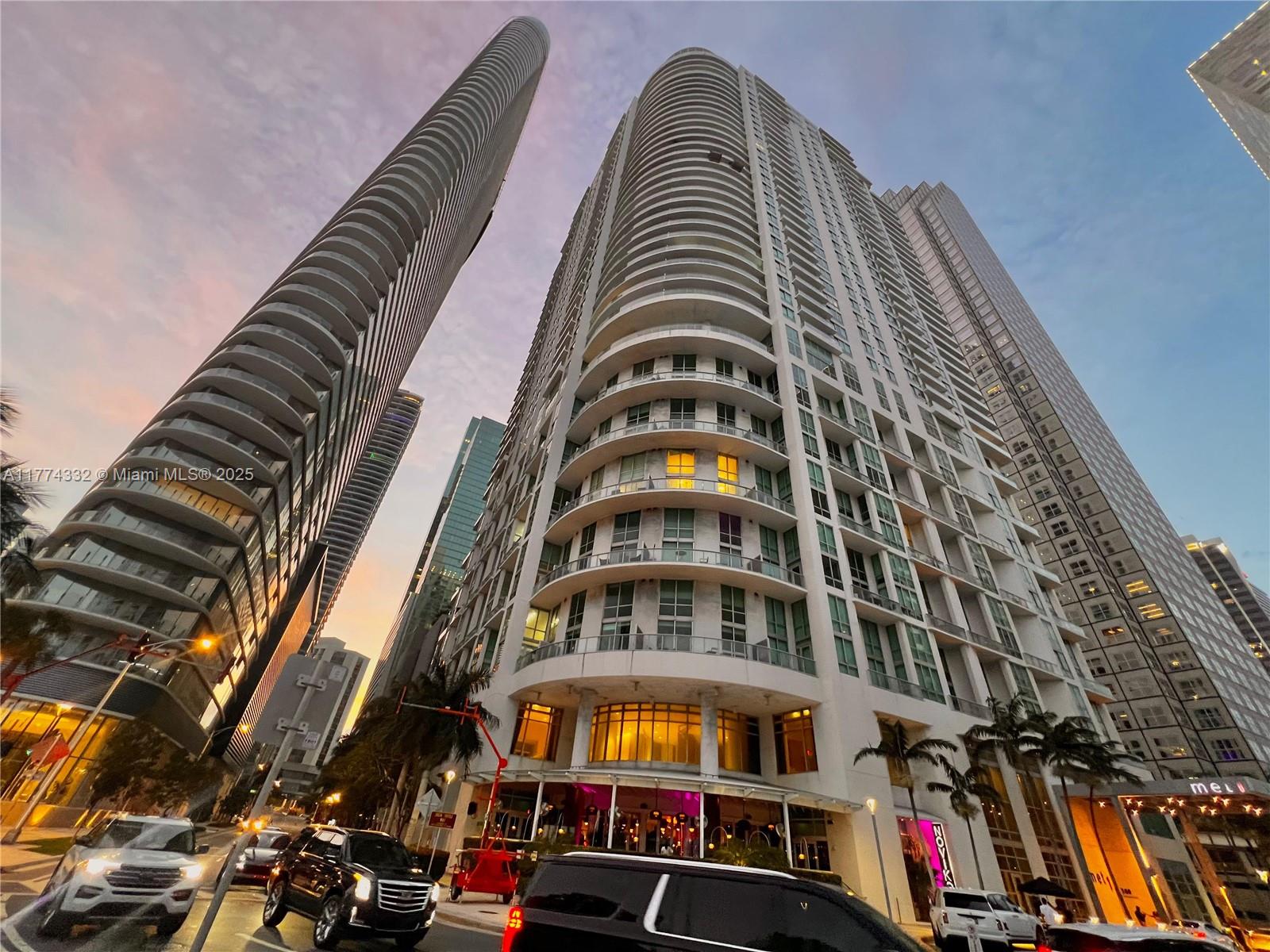 300 S Biscayne Blvd #T-3607, Miami FL 33131