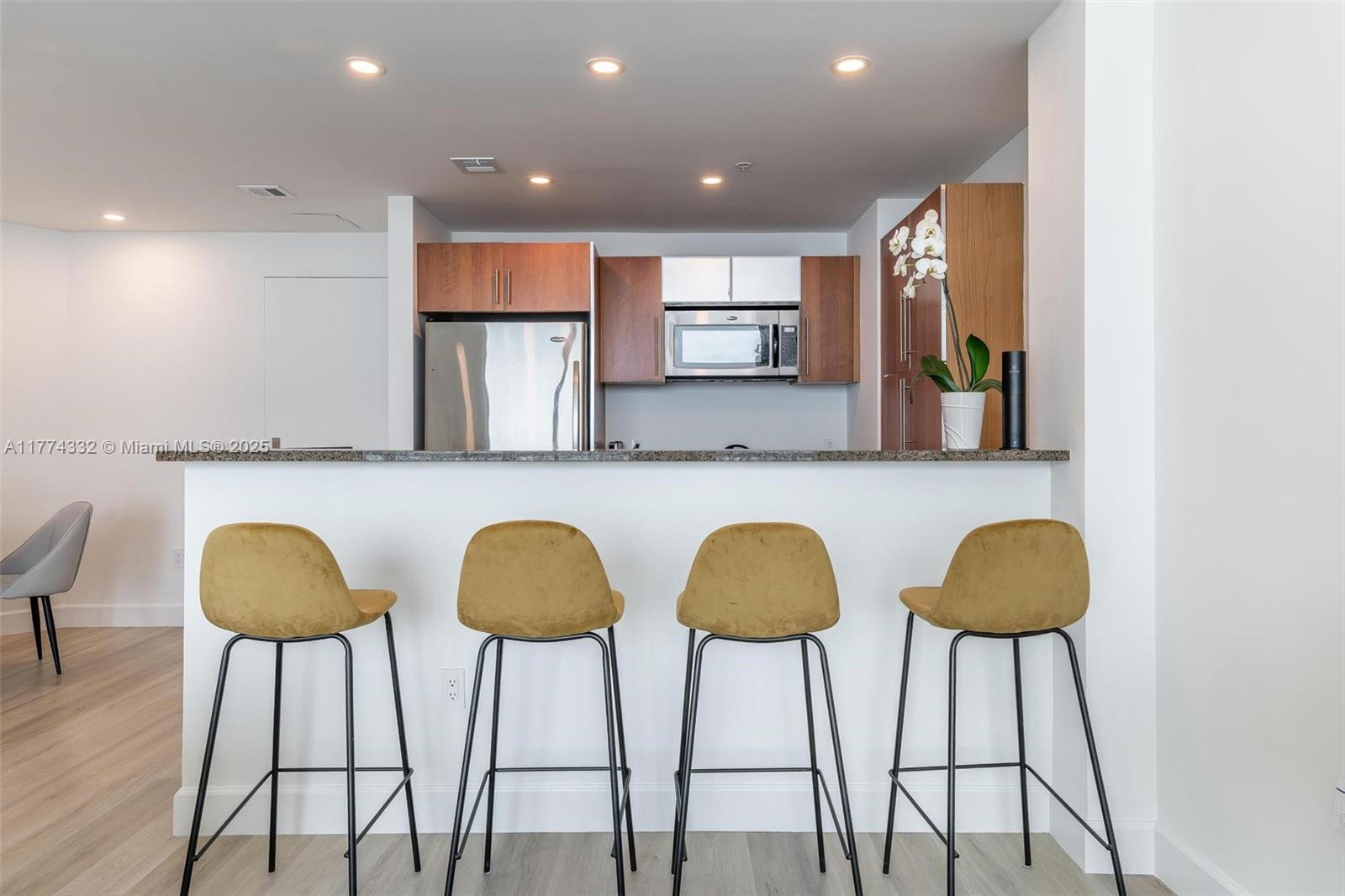 300 S Biscayne Blvd #T-3607, Miami FL 33131