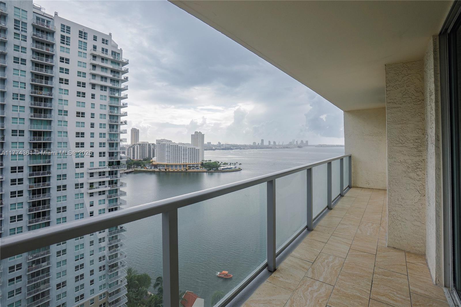 1155 Brickell Bay Dr #2204, Miami FL 33131