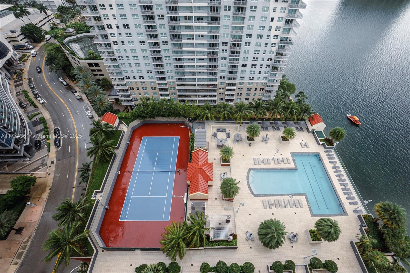 1155 Brickell Bay Dr #2204, Miami FL 33131