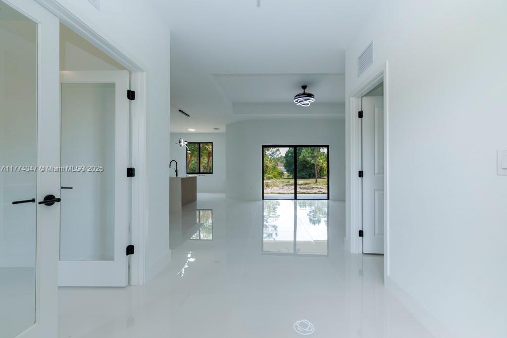 402 Thompson Ave, Lehigh Acres, Florida image 10