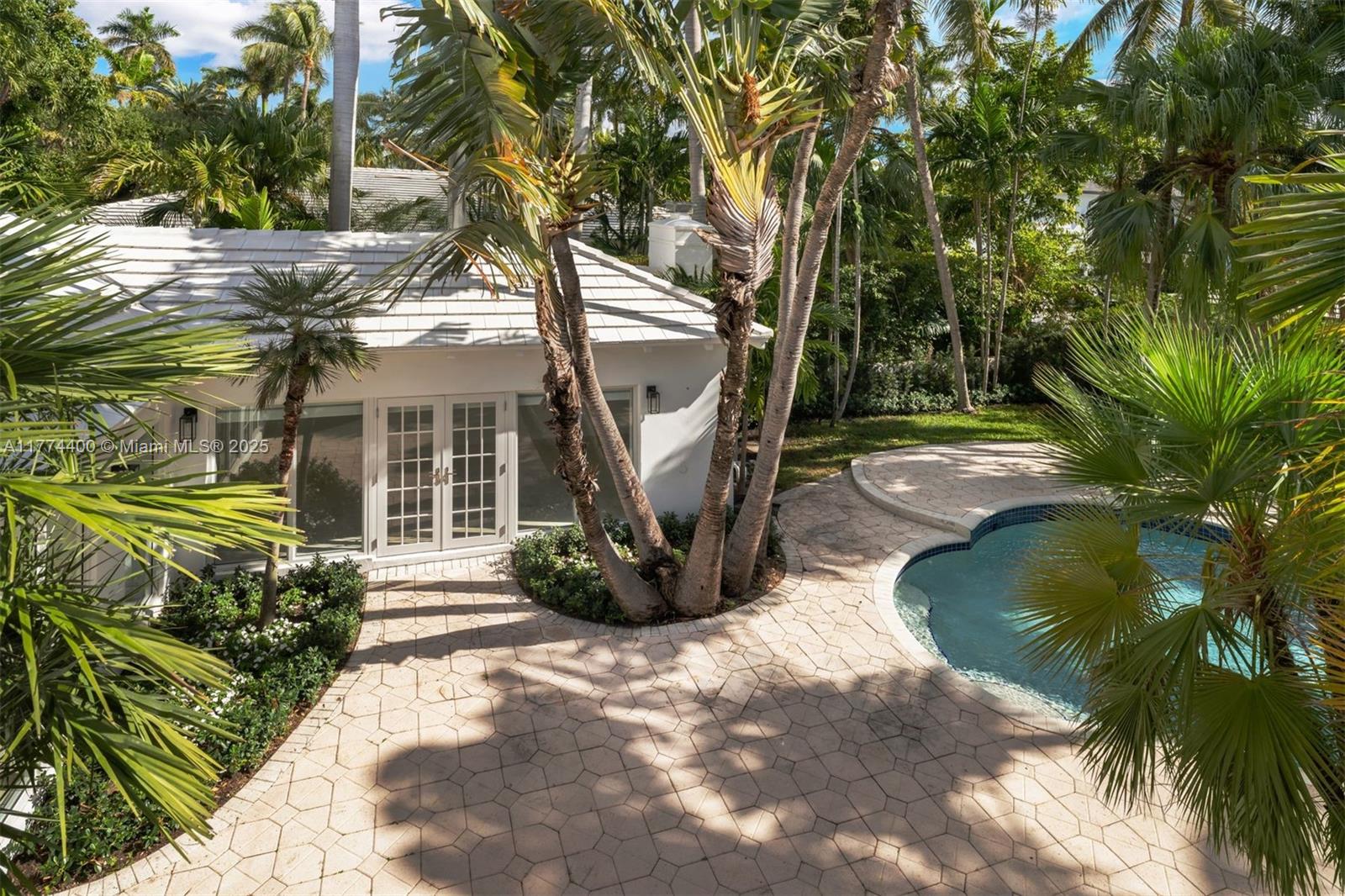 6675 Roxbury Ln, Miami Beach, Florida image 13