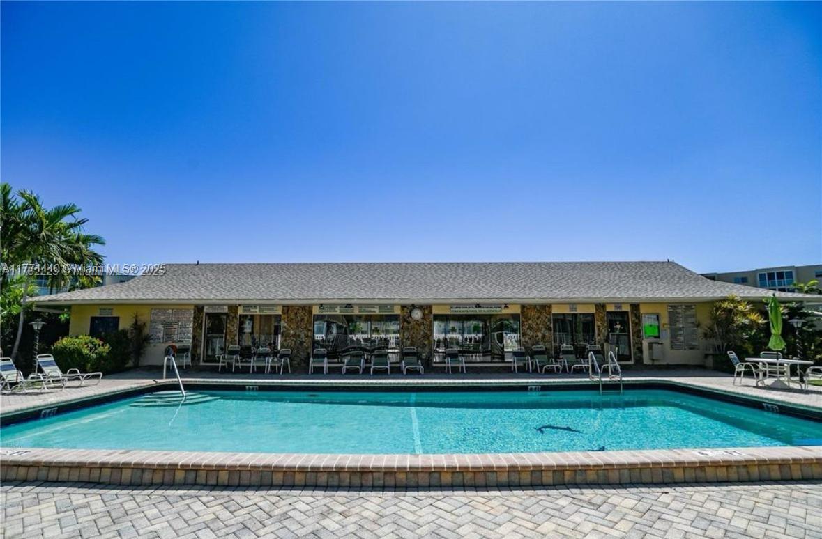 201 SE 11th Ter #104, Dania Beach, Florida image 35