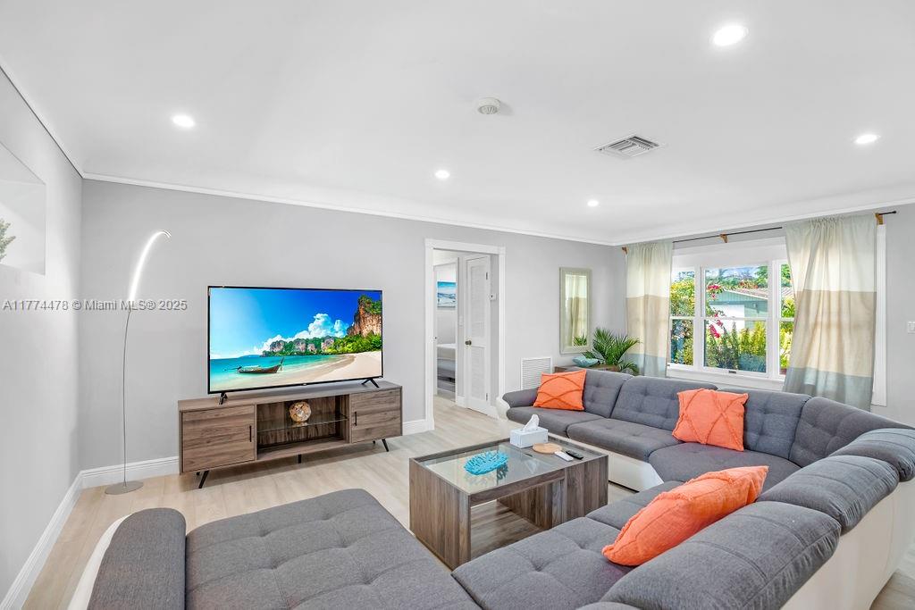 5320 NE 16th Ter, Fort Lauderdale, Florida image 4
