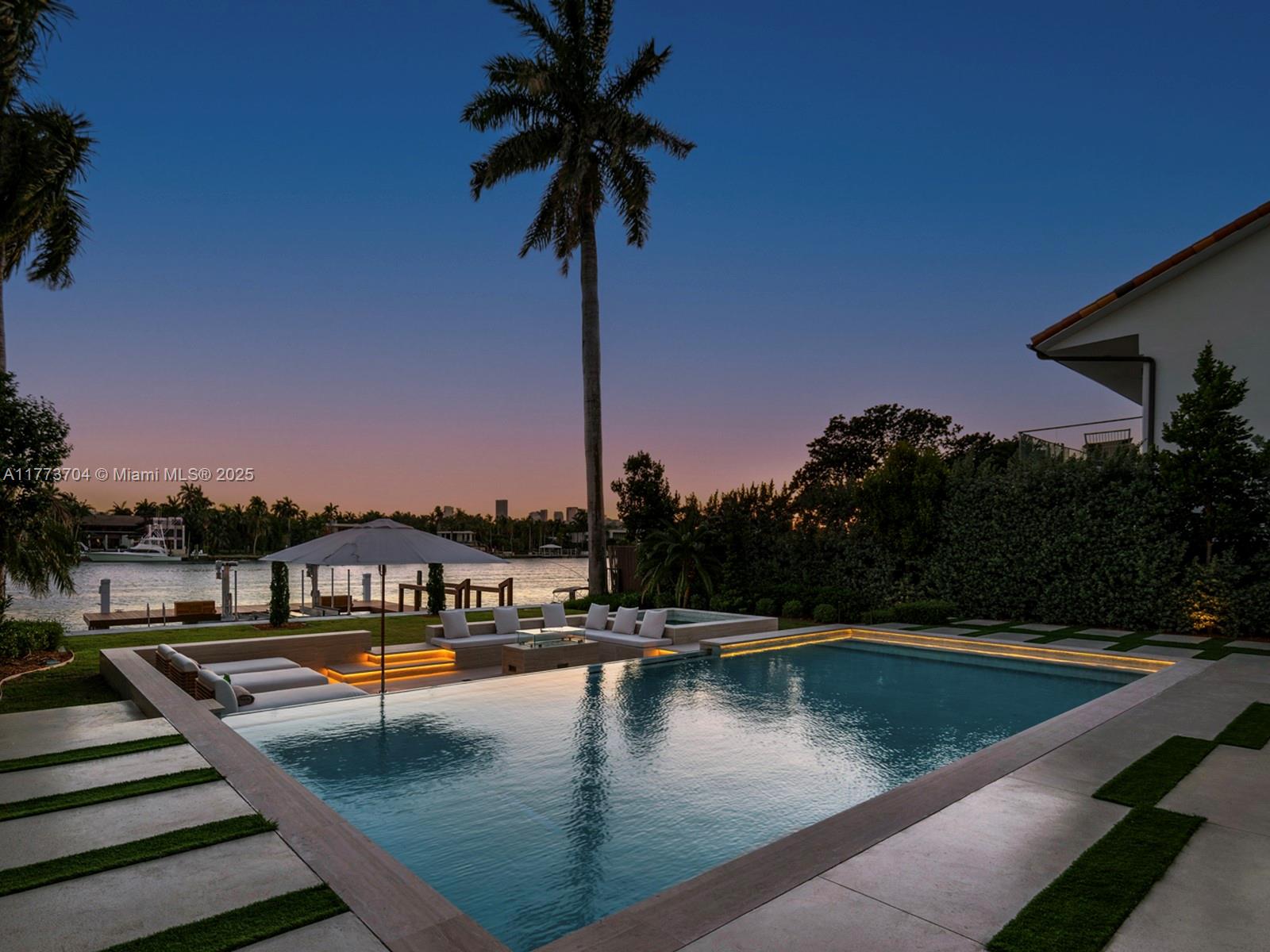 94 S Hibiscus Dr, Miami Beach, Florida image 46