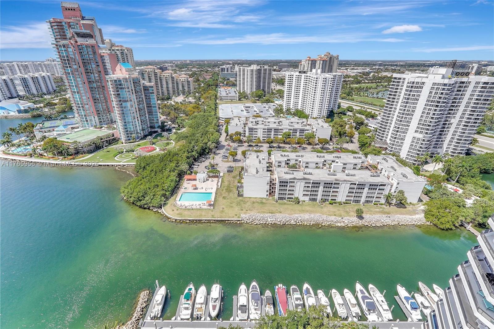 3530 Mystic Pointe Dr #2903, Aventura, Florida image 14
